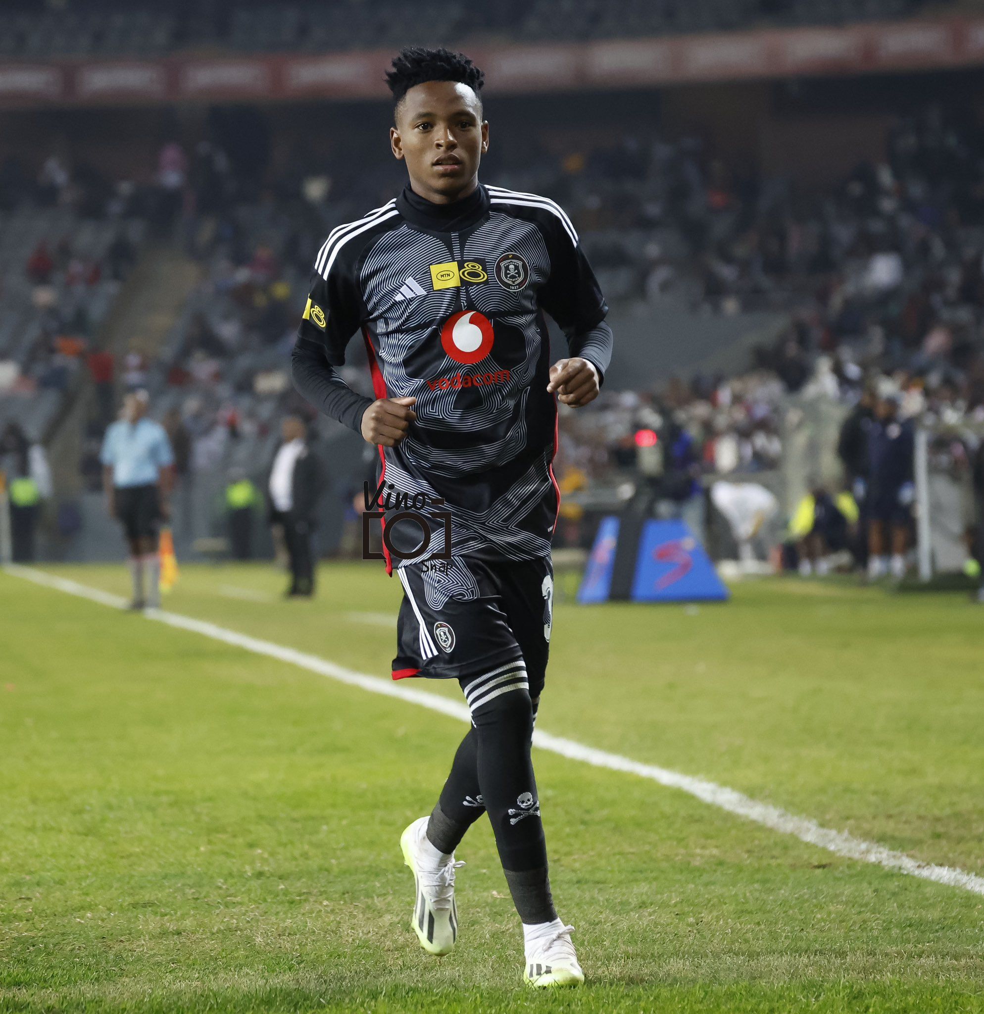 1988x2048 Relebohile Mofokeng Wallpaper