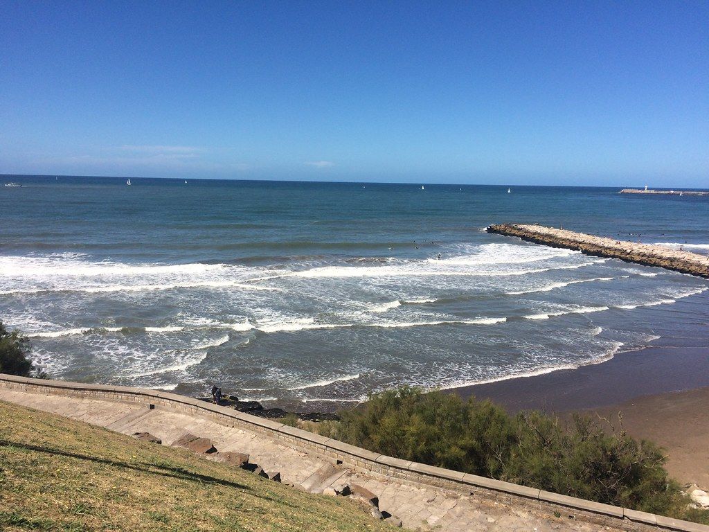1024x768 Mar del Plata. Beach day in Mar del Plata, Argentina