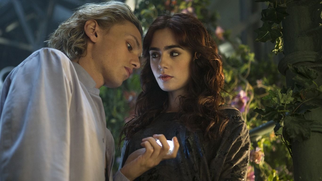 1366x768 The Mortal Instruments City of Bones Movie HD Wallpaper 15