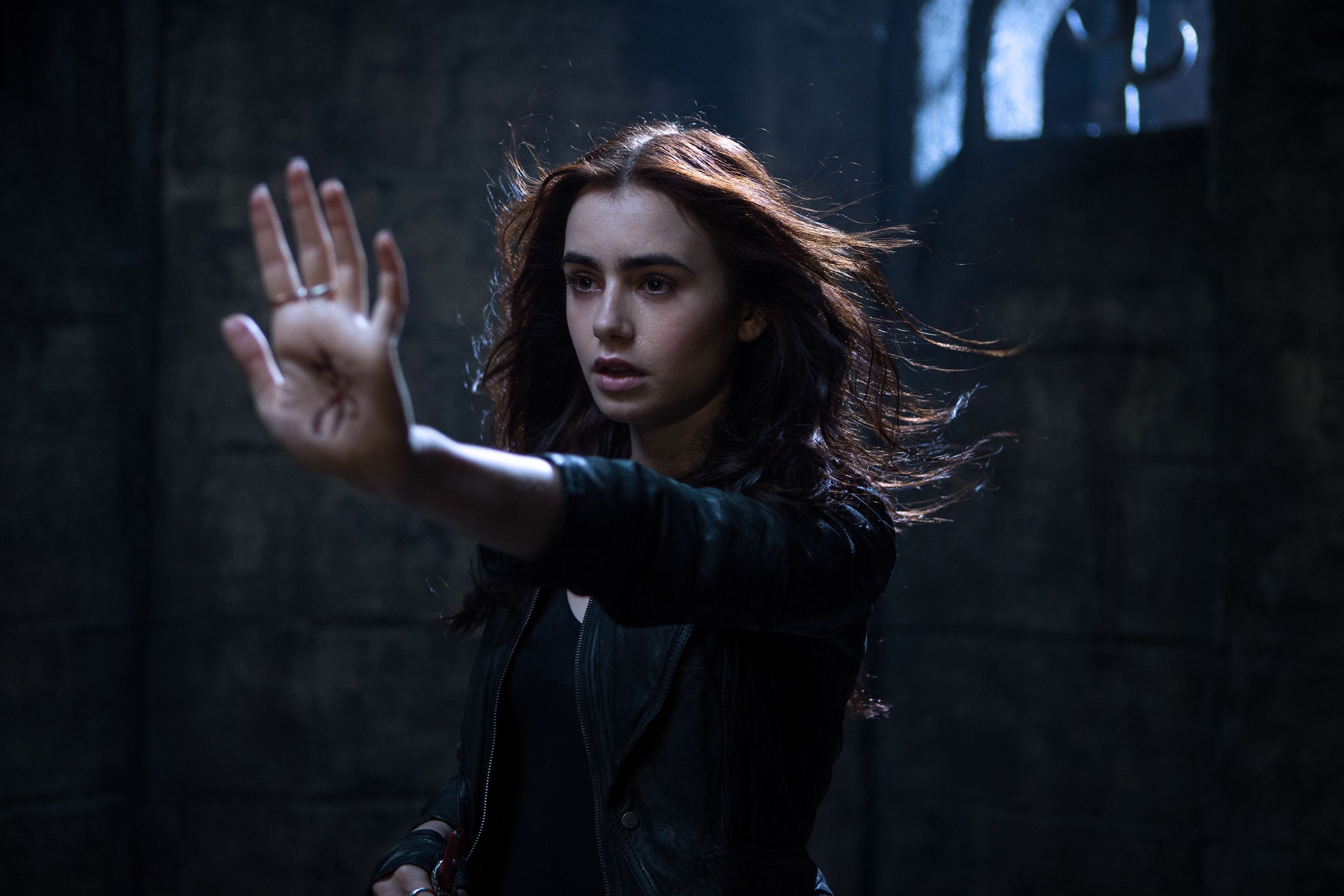 3000x2000 Director Harald Zwart THE MORTAL INSTRUMENTS: CITY OF BONES On Set Interview