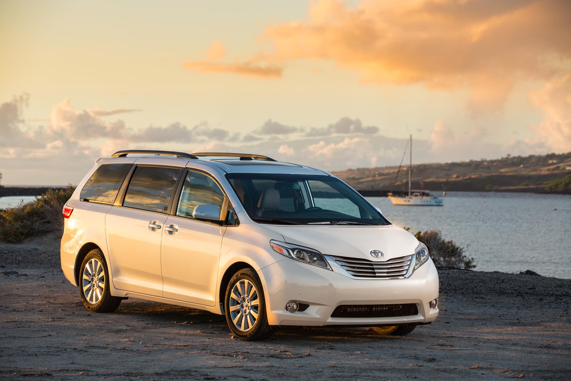 1920x1280 Toyota Sienna Wallpaper