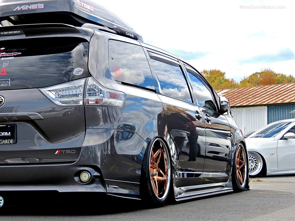 1024x768 Slammed Toyota Sienna 3
