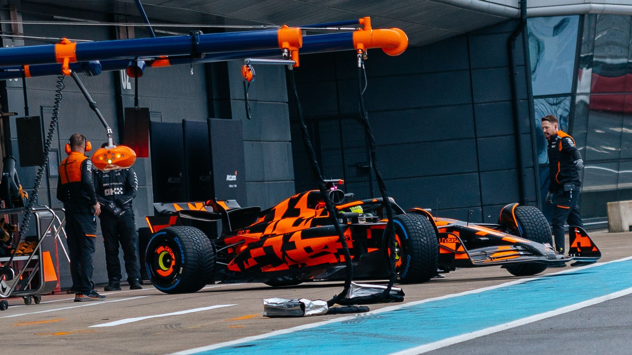 2048x1152 McLaren become first F1 team to reveal 2025 car as Lando Norris and Oscar Piastri drive MCL39 at Silverstone