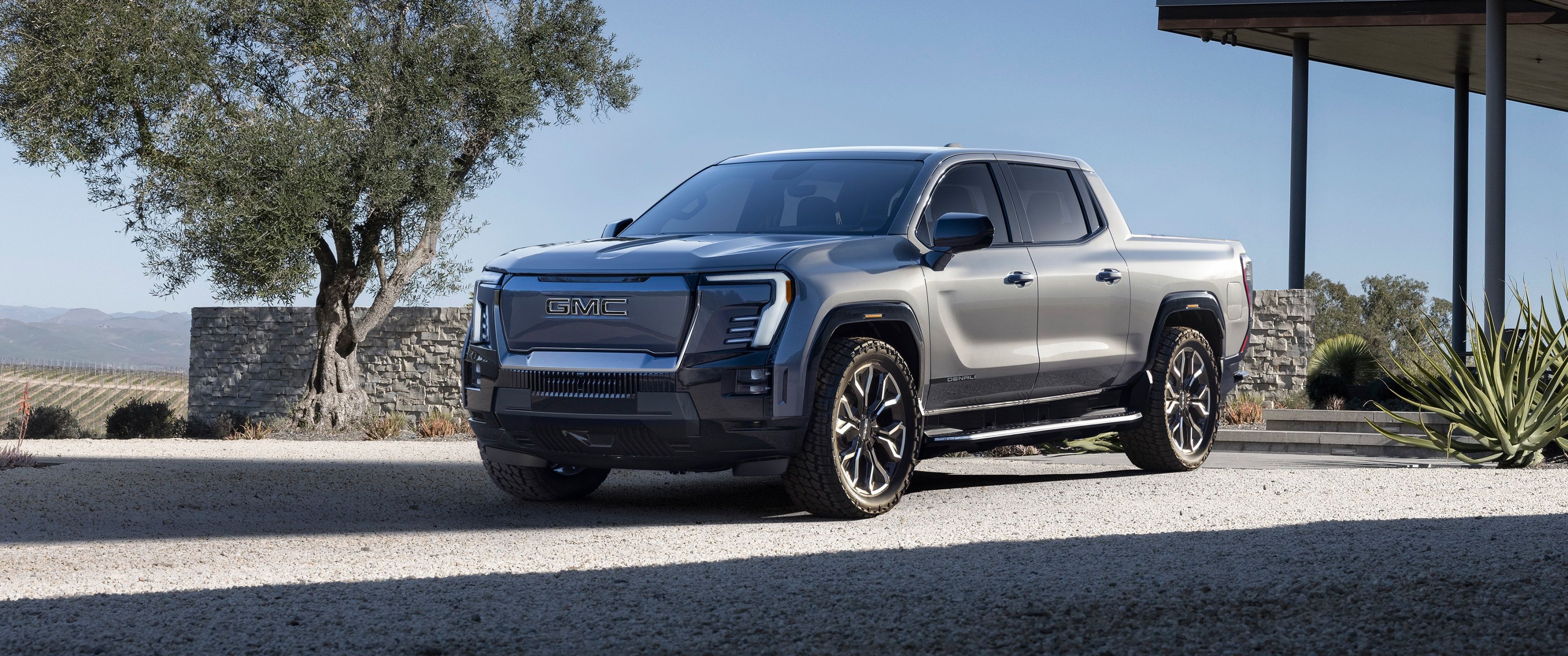 3440x1440 GMC Sierra EV Denali 2024 4K Wallpaper