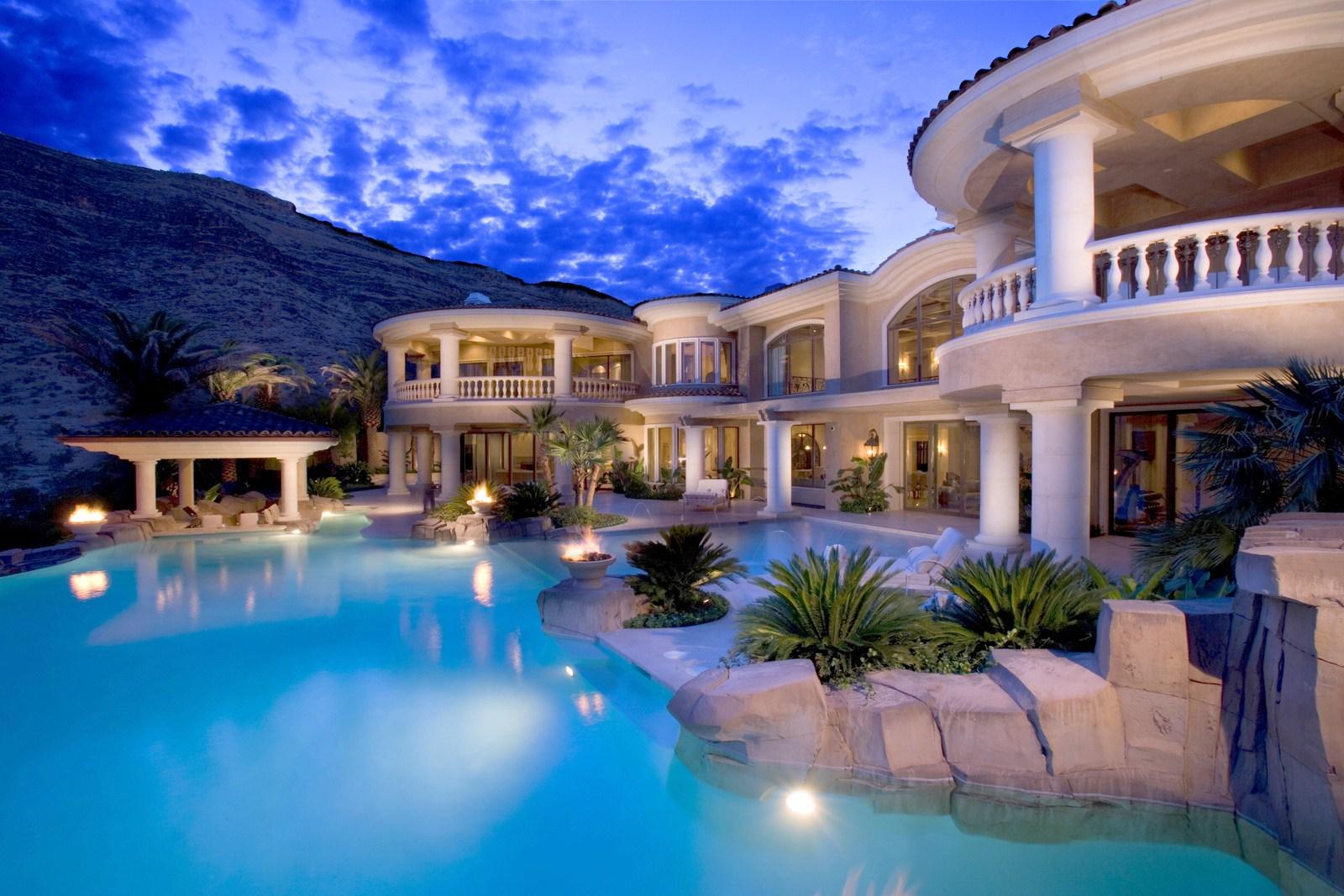 1600x1067 How To Strike It Rich In Real Estate!
