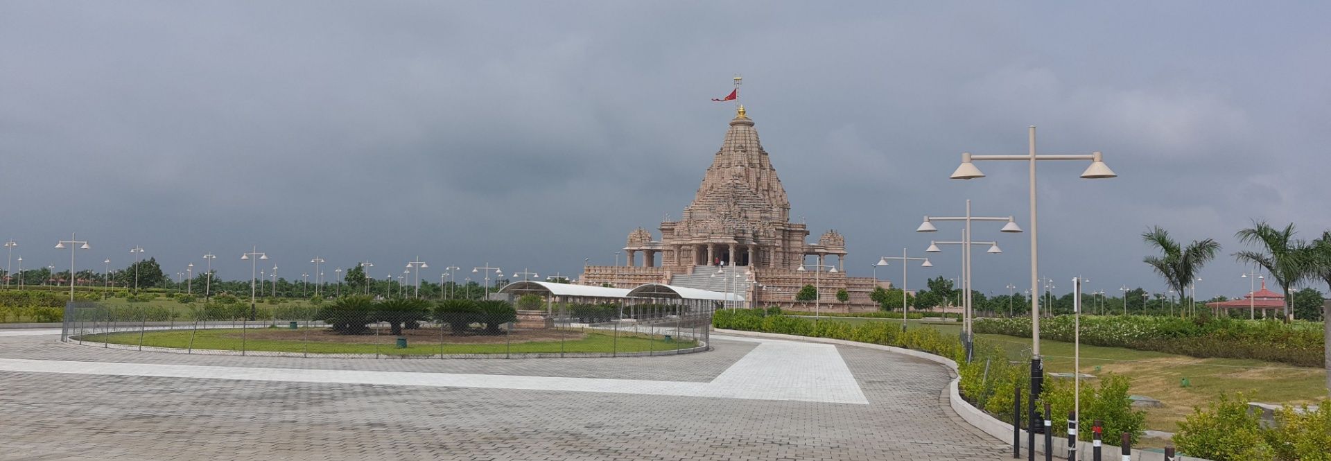 1920x665 Wonder Set In Stone: Khodaldham Temple