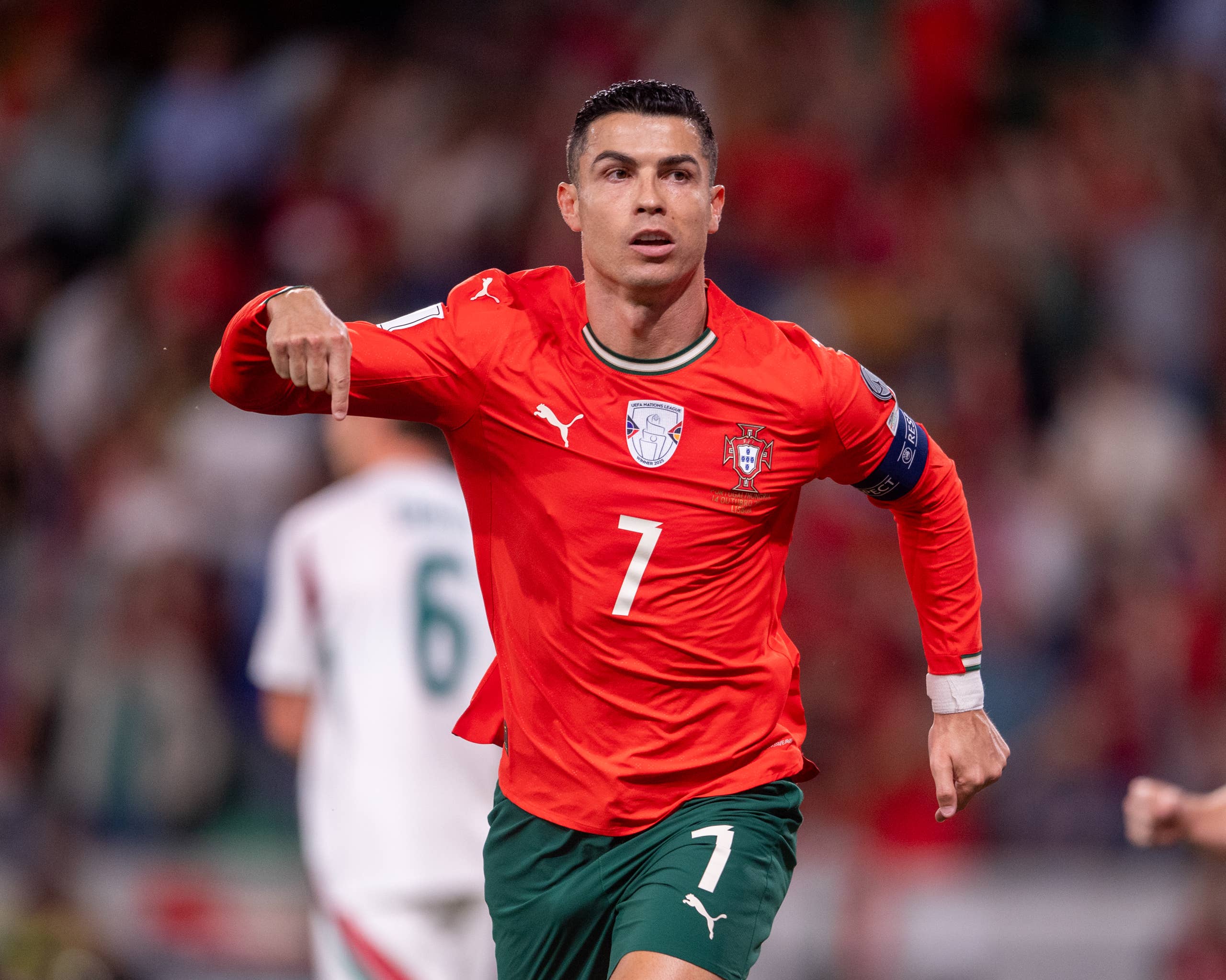 2560x2048 What Is the Meaning and Origin of Cristiano Ronaldo's “Siuuu” Celebration?