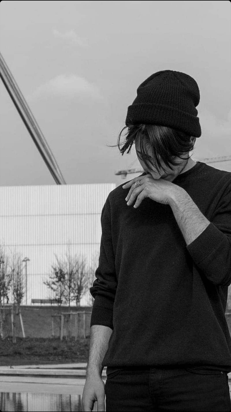 800x1426 Nayt, alone, black, gray, italia, rap, sad, un bacio deluxe, HD phone wallpaper