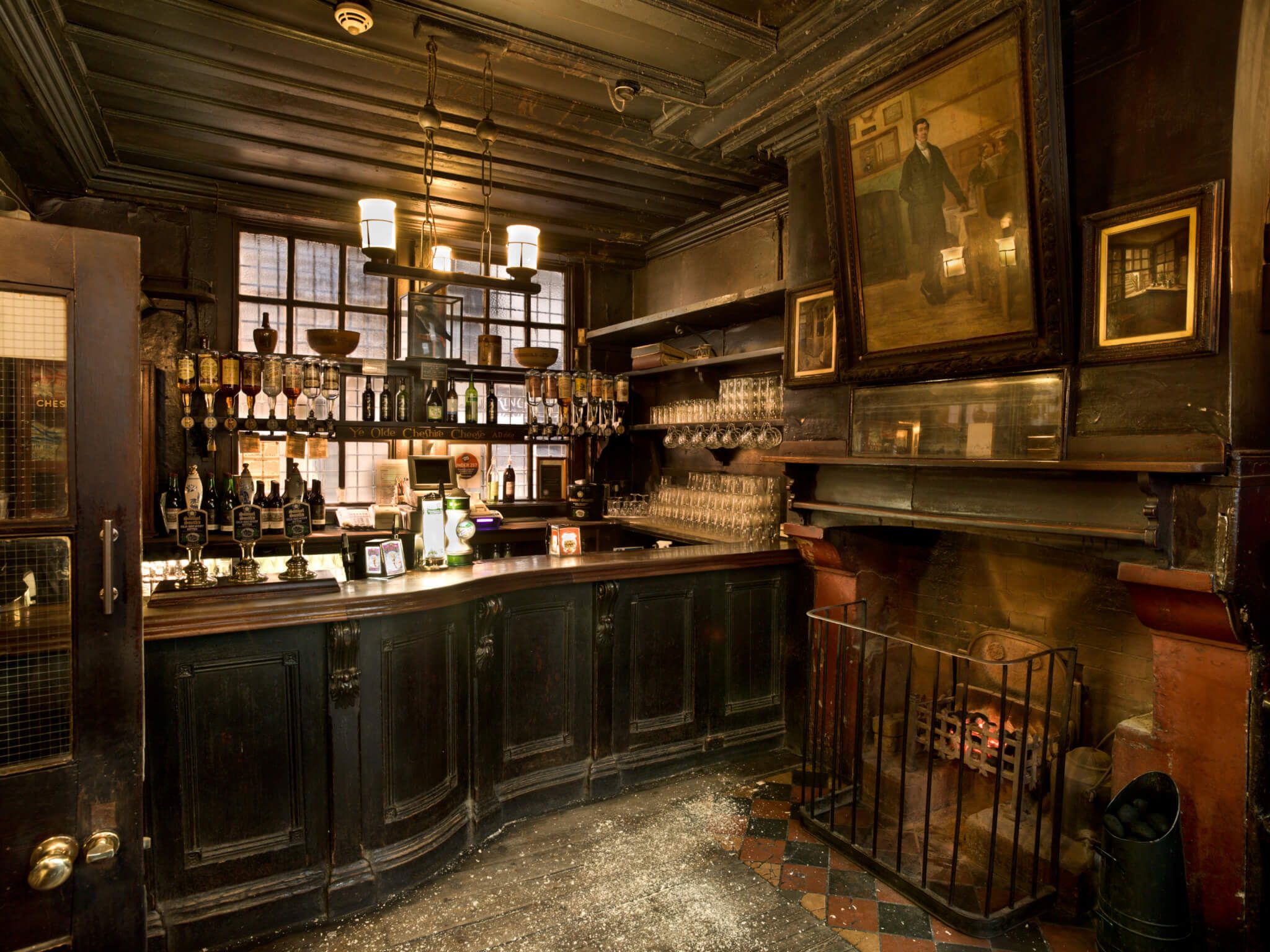 2048x1536 What Is the Oldest Pub in London?