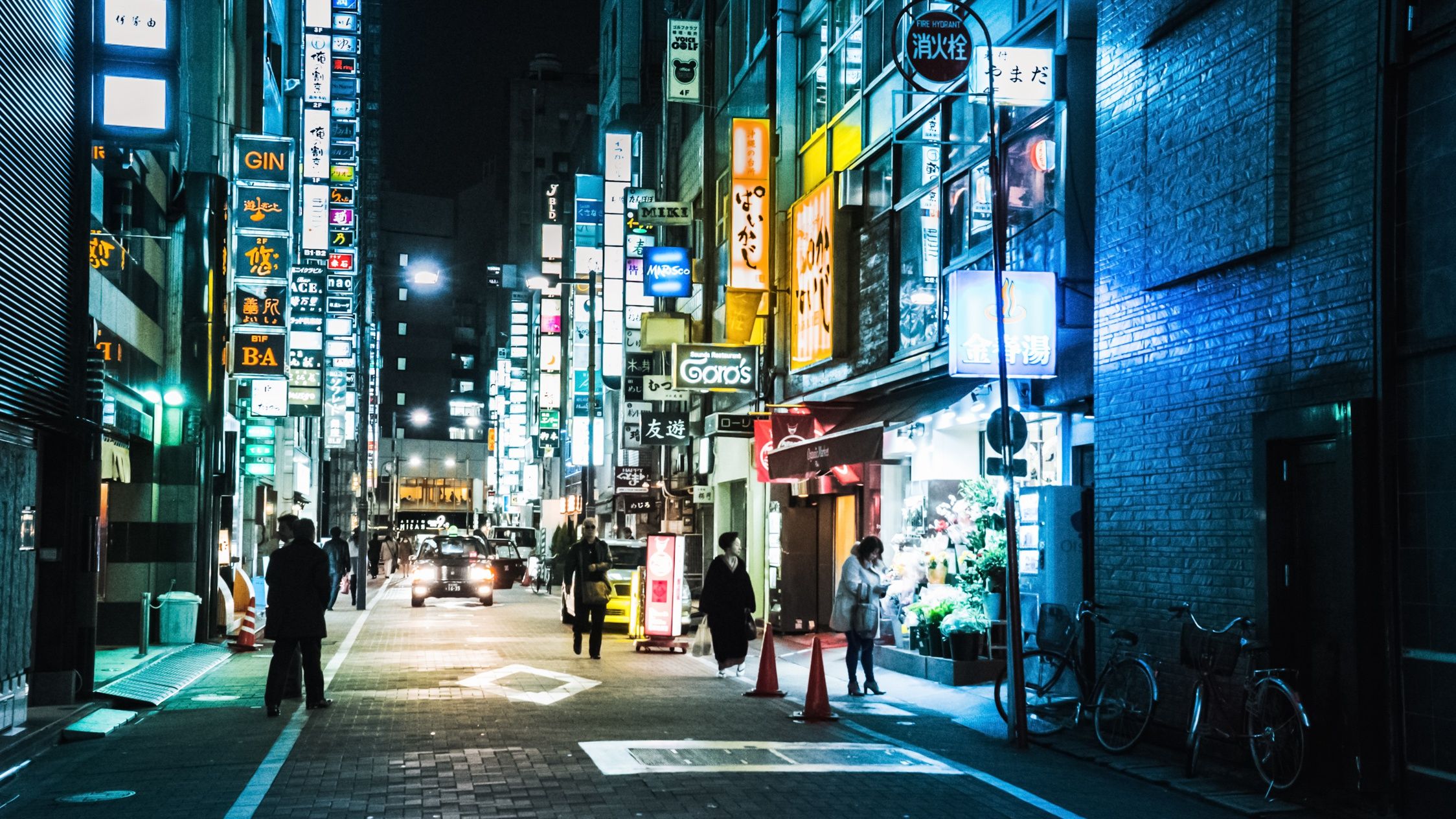 2248x1264 Wallpaper Tokyo, Japan, street, people, Neon, cityscape, shops, everyday life for mobile and desktop, section город, resolution 2248x1264