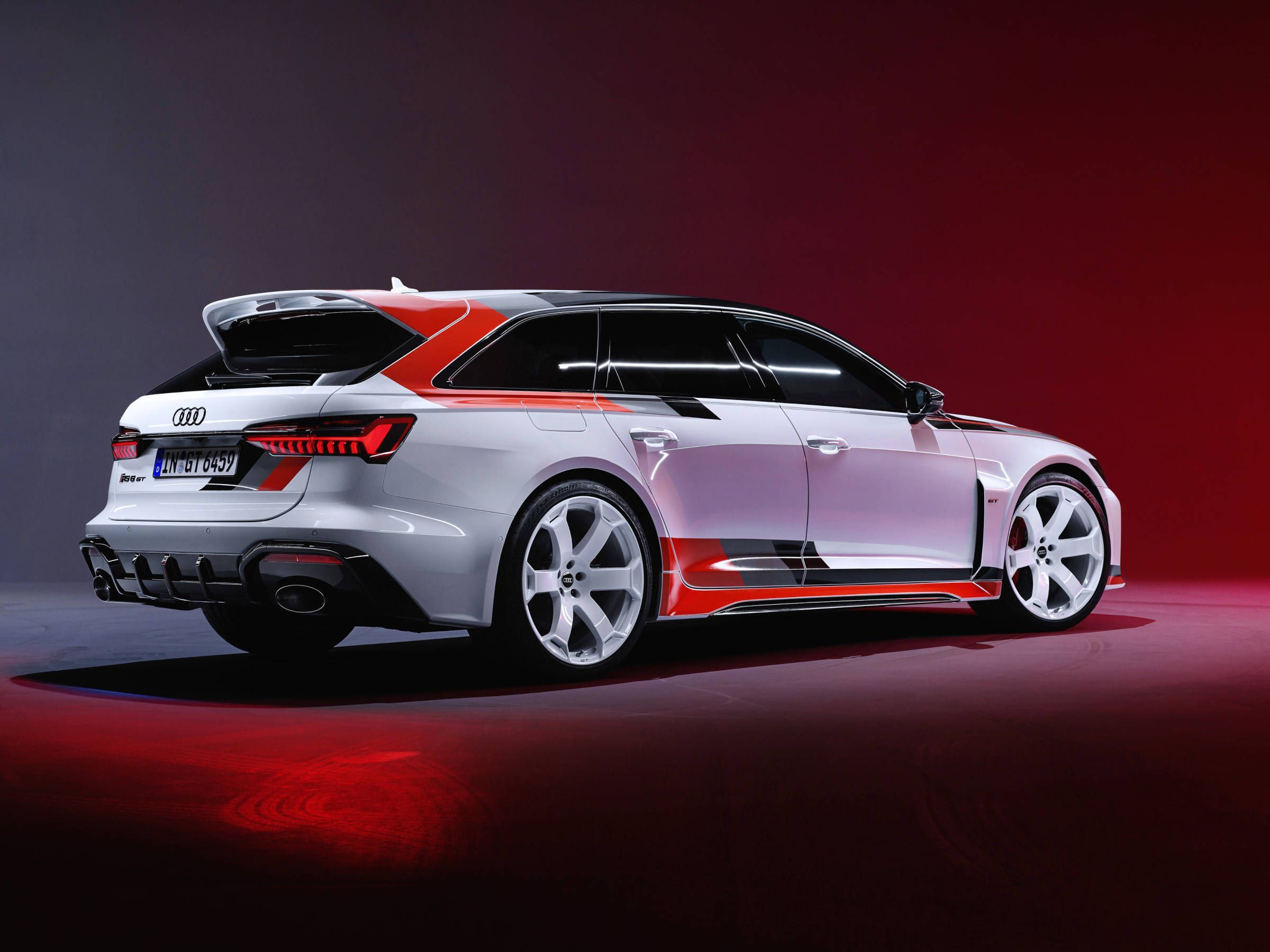 2400x1800 Audi RS6 Avant GT: an estate car that belongs on the track. Wallpaper*