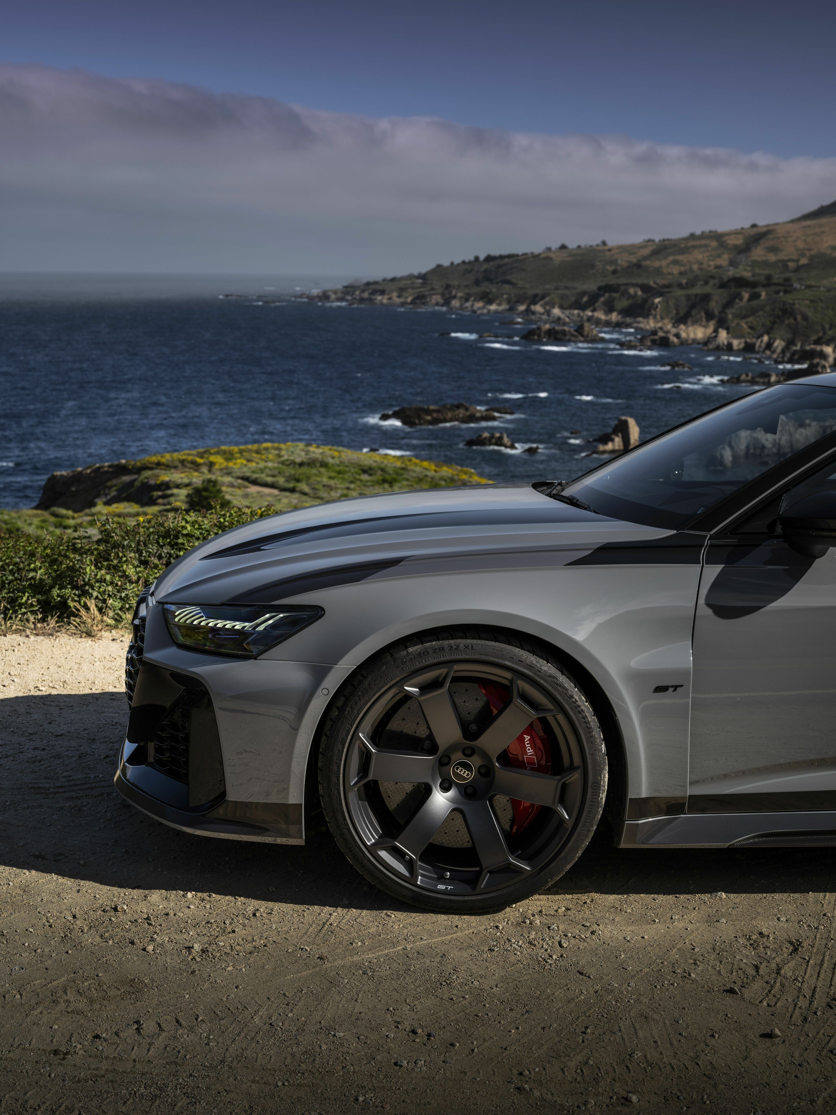 2880x3840 Audi RS 6 Avant GT in California