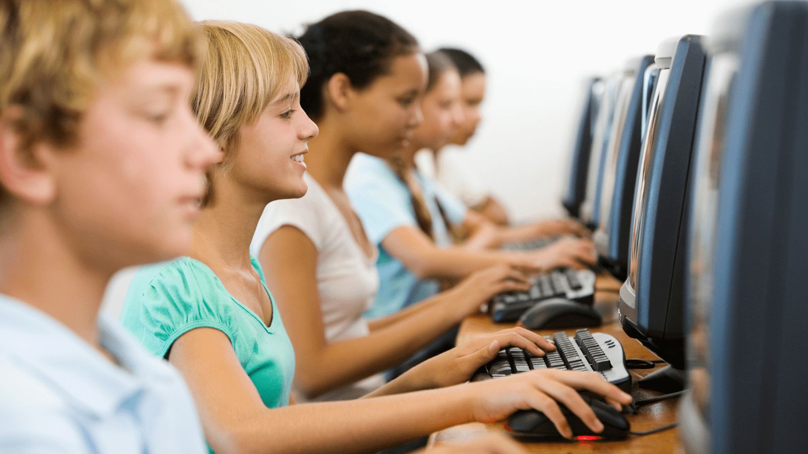 1600x900 Empowering Students with Computer Science