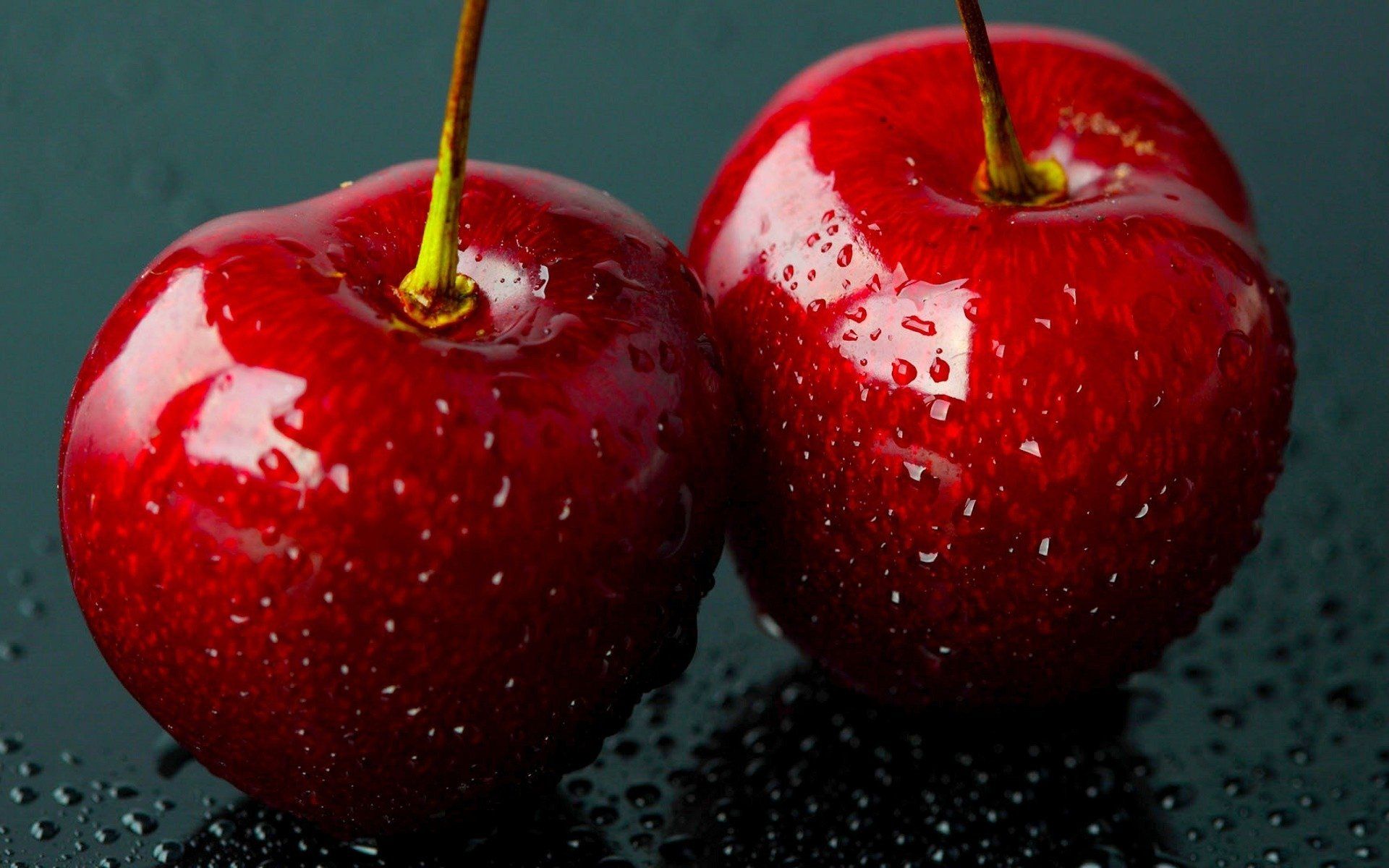 1920x1200 Vibrant Cherries: HD Food Wallpaper Delightx1200