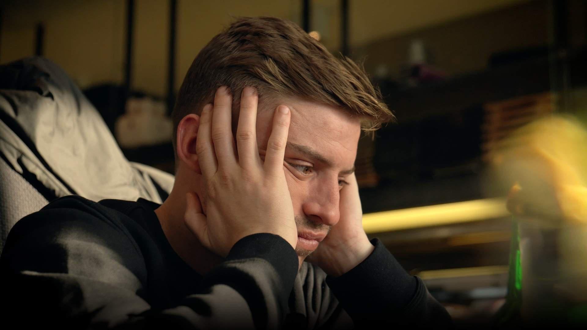 1920x1080 Lil Kleine opvallend openhartig: 'Onder invloed bij The voice en pijnlijke rekening in bordeel'