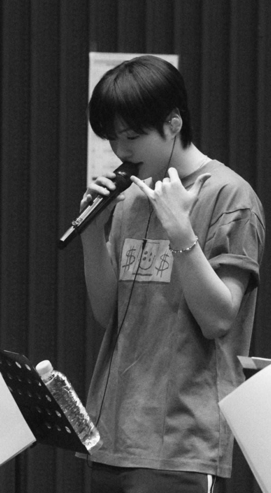 934x1699 Yoon Jaehyuk Wallpaper Free Download. High Quality Idol Photo Collection