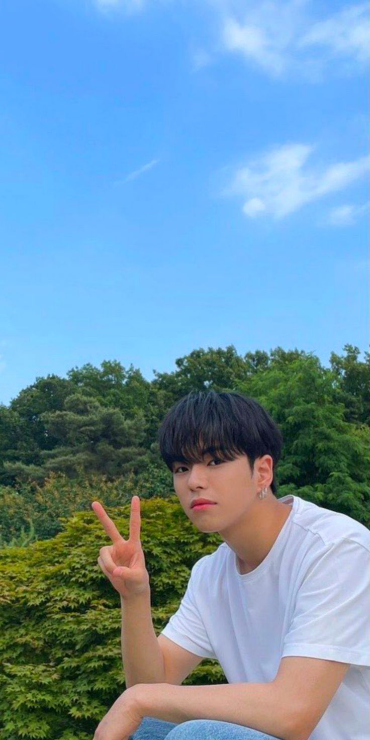 736x1472 Yoon Jaehyuk