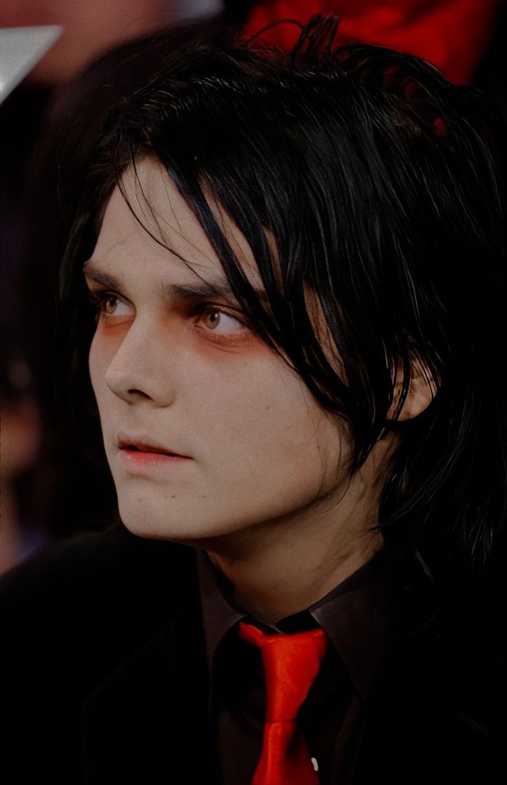 736x1138 Gerard way helena my chemical romance aesthetic wallpaper