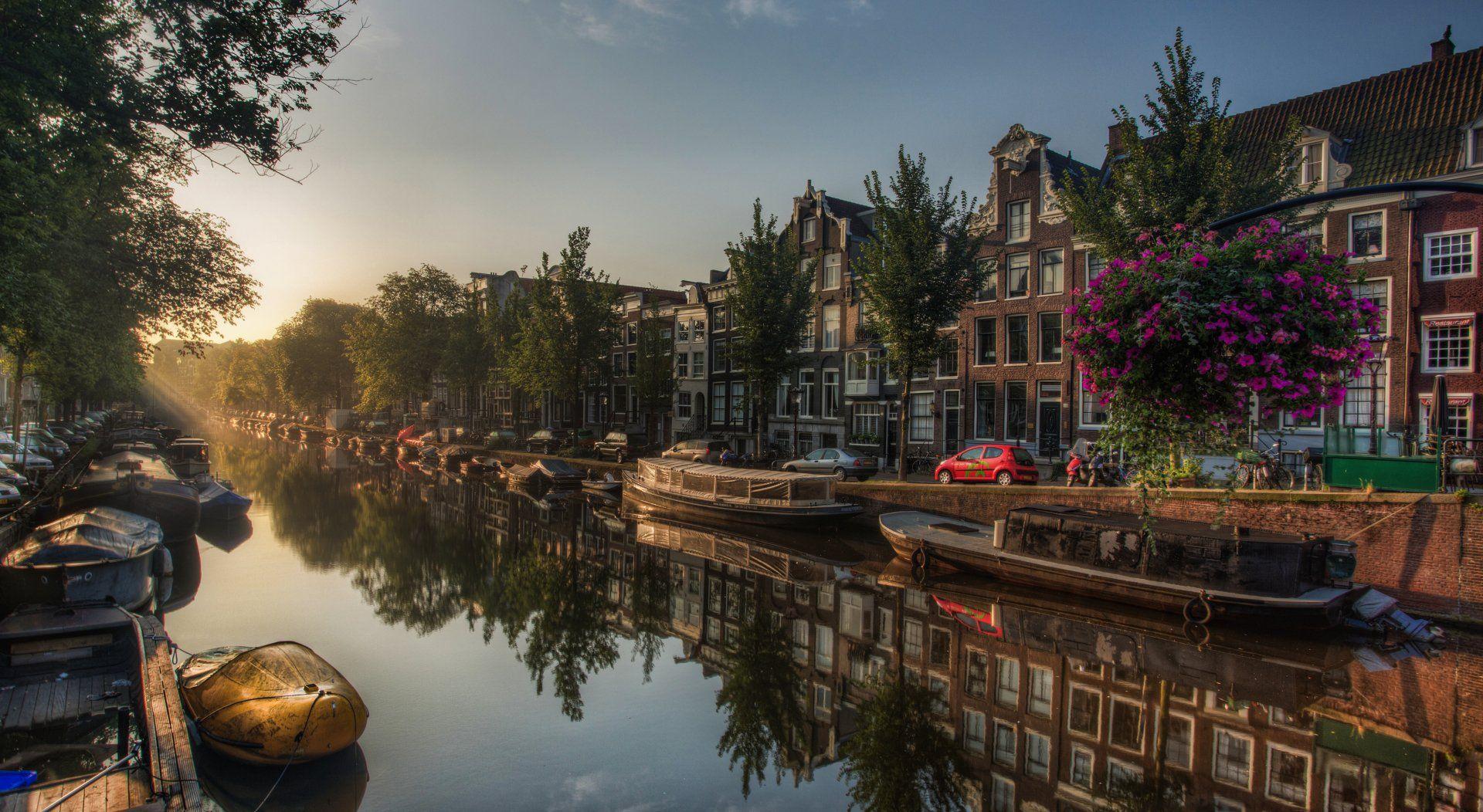 1920x1052 4K Ultra HD Amsterdam Wallpaper
