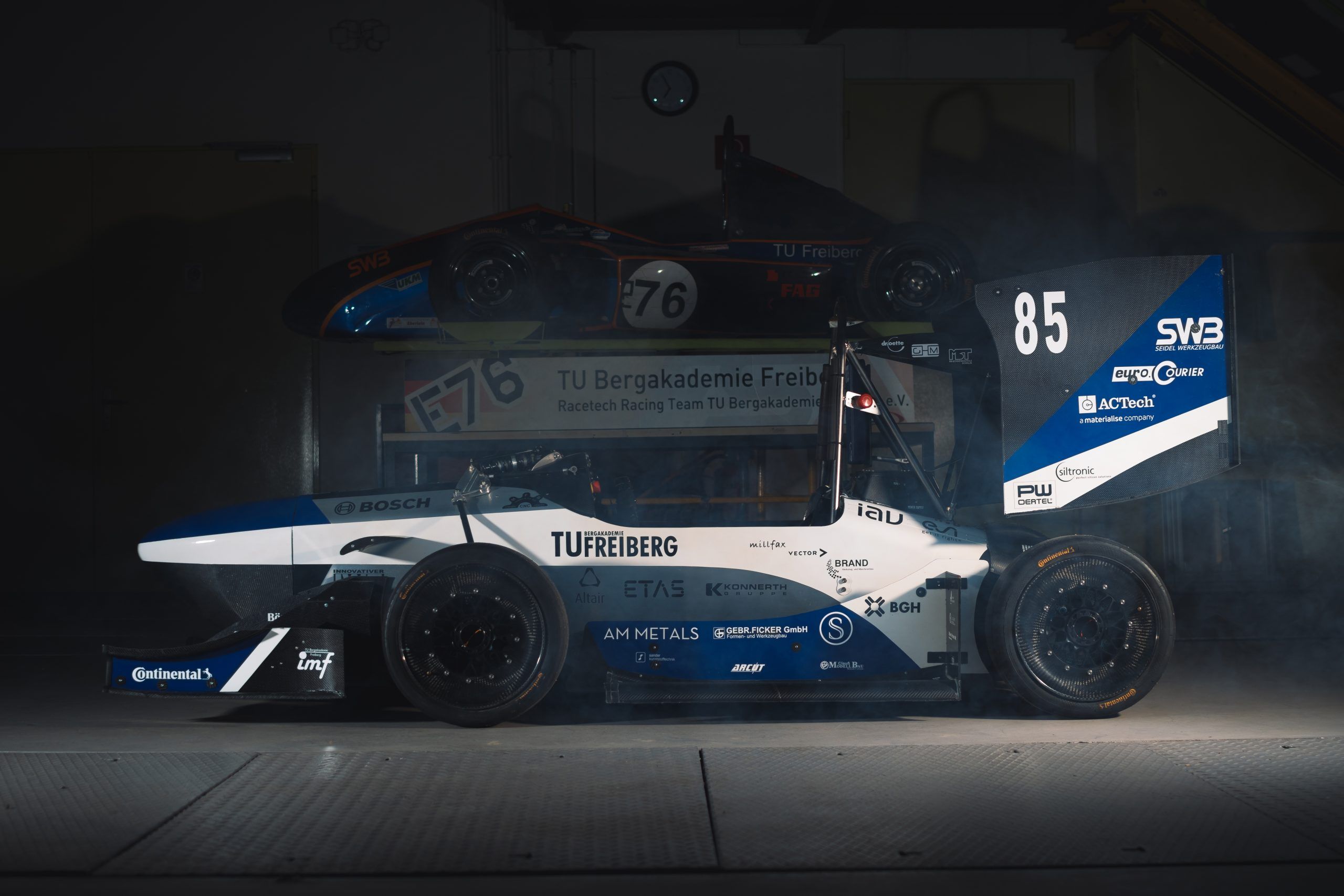 2560x1707 Wallpaper Racing Team