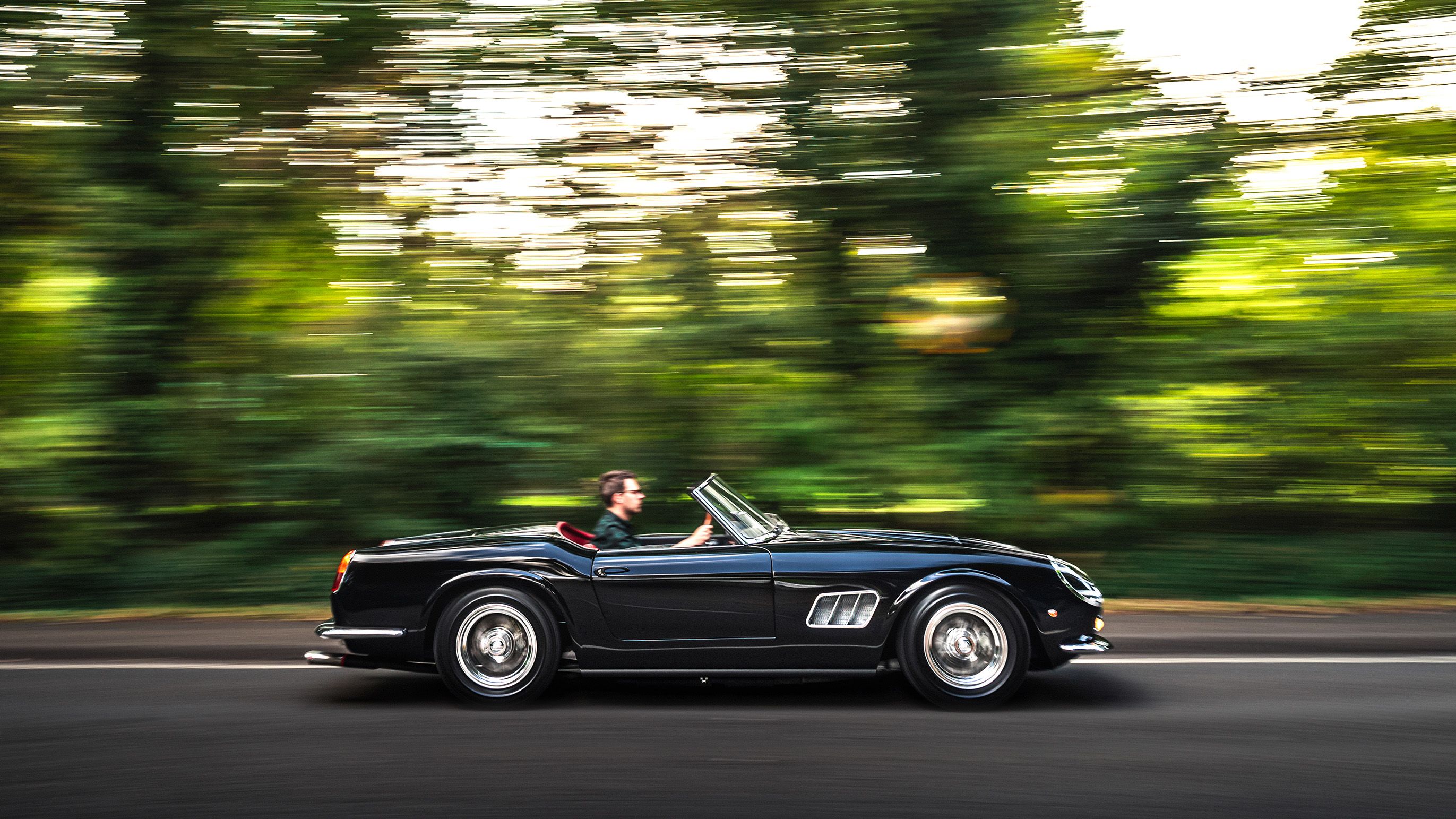 2743x1543 Ferrari GTO Engineering 250 California Spyder Revival Interior Layout & Technology