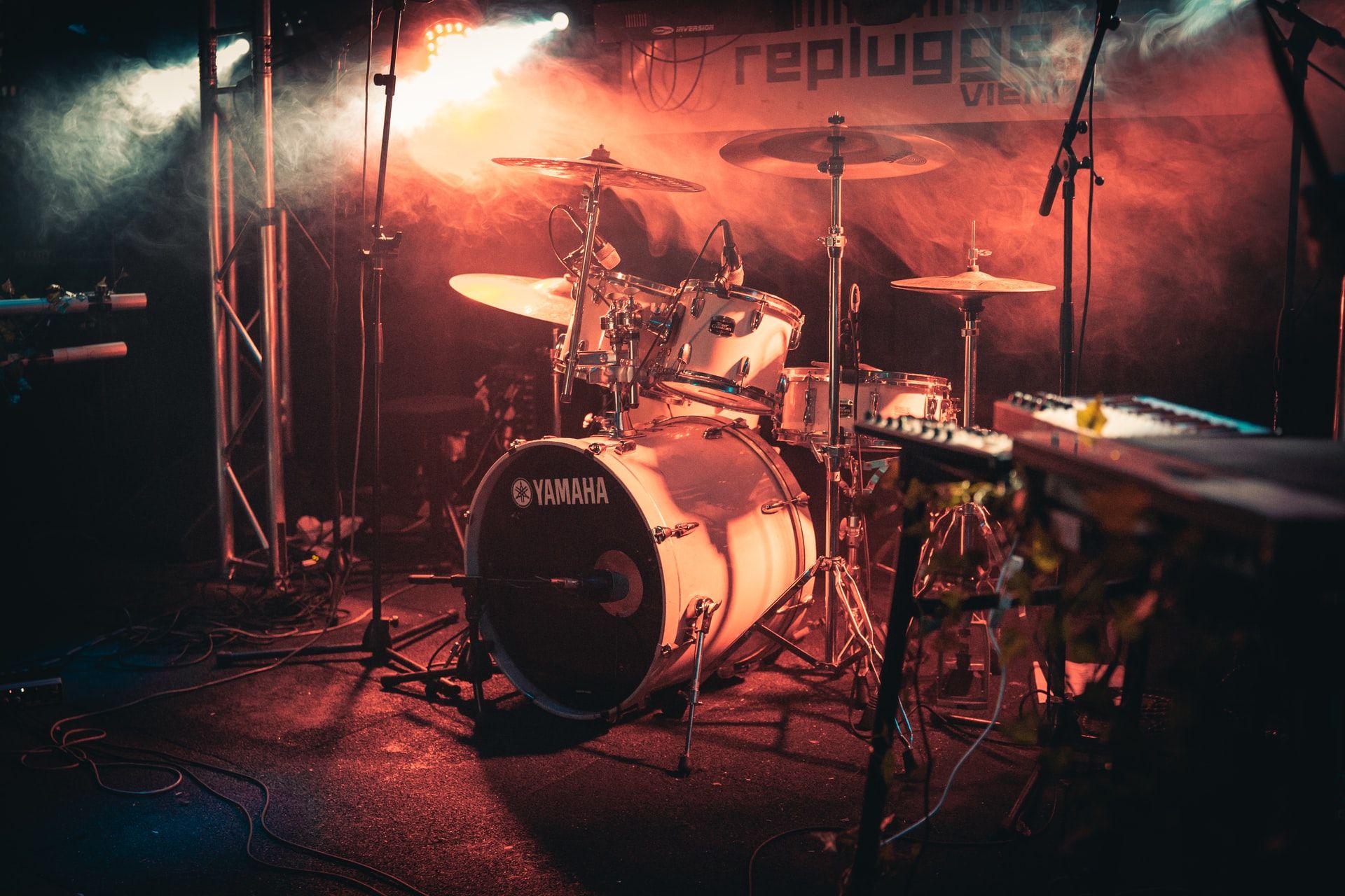 1920x1280 Live Music Setup: The Essential Equipment Guide for Venues