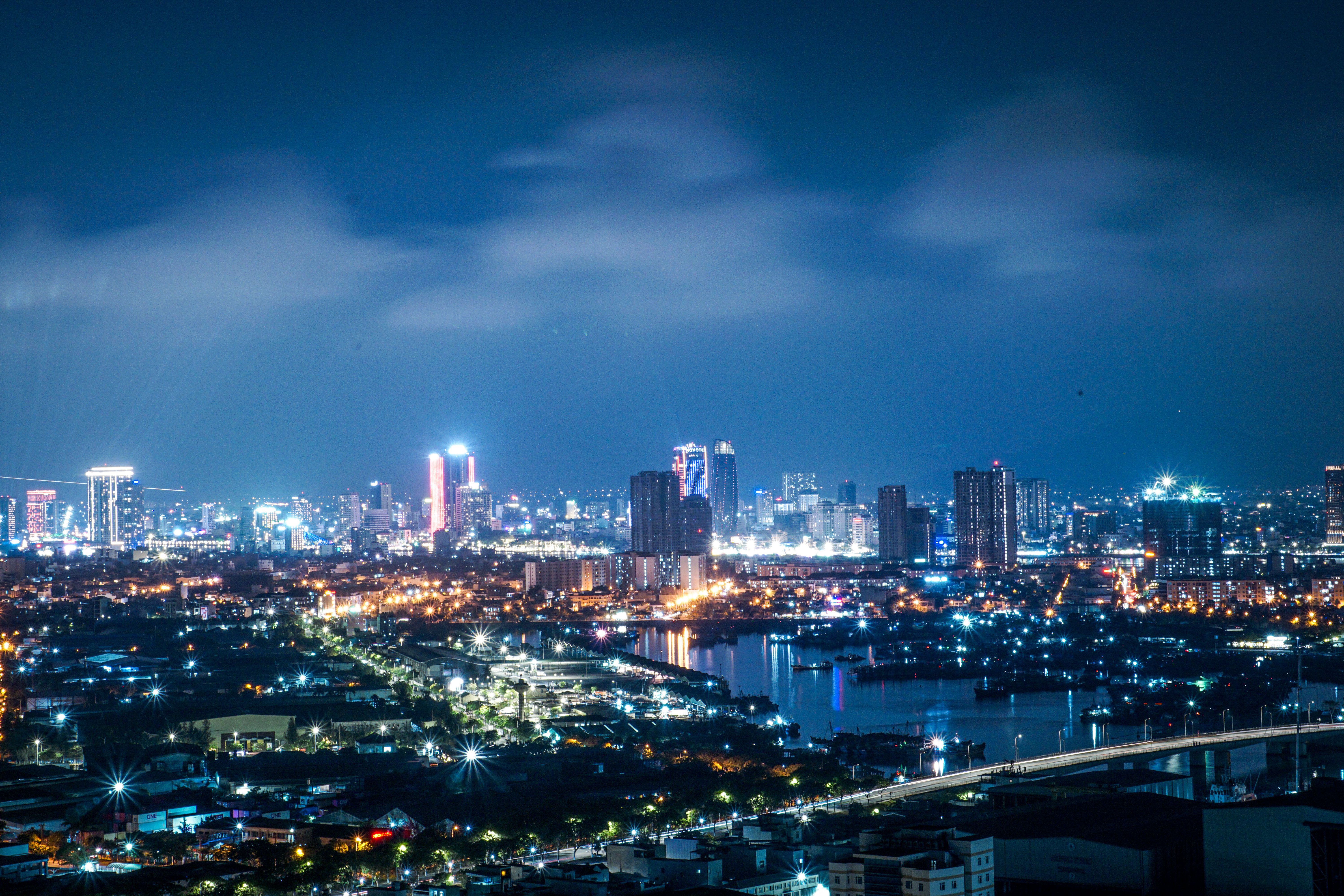 6000x4000 Illuminated Manila at Night · Free