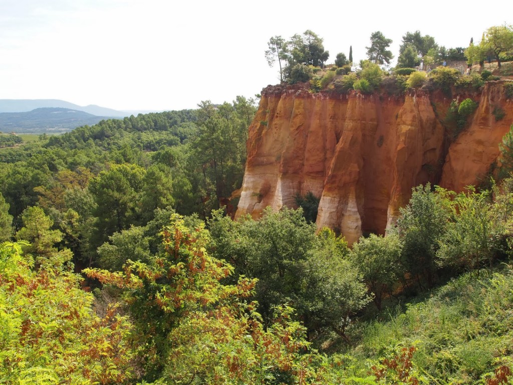 1024x768 ROUSSILLON: BRING YOUR CAMERA, PAINTBRUSHES, AND BASKET FOR THE MARKET
