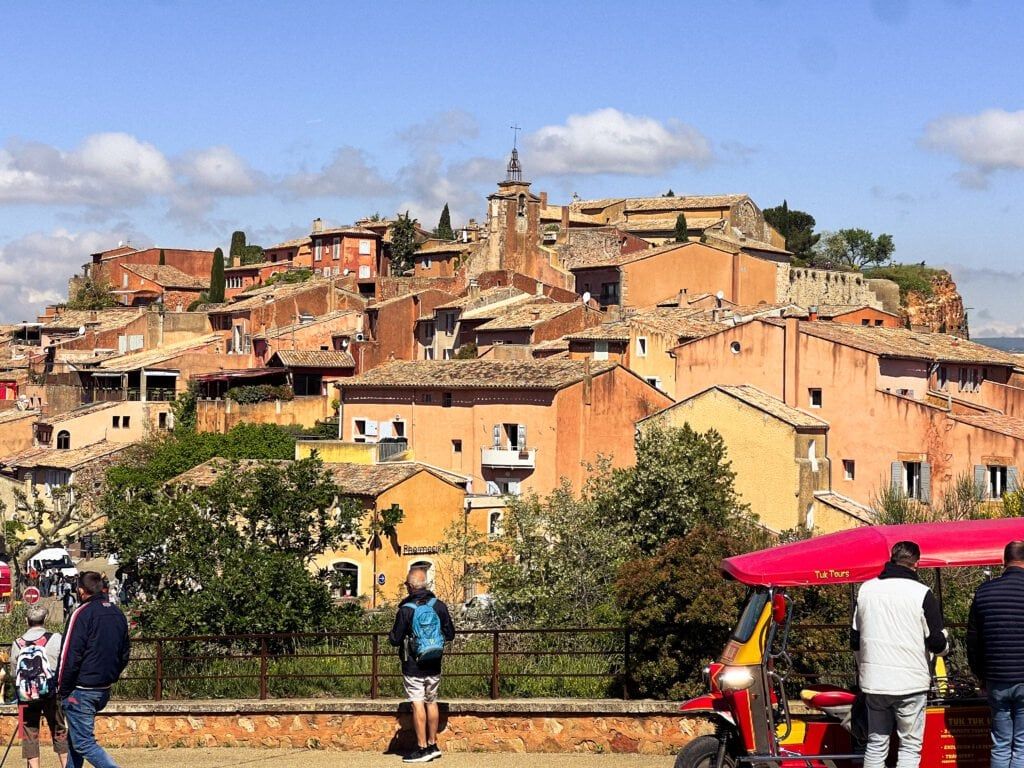 1024x768 Roussillon: Exploring Provence's Enchanting Red Village [Complete Guide]