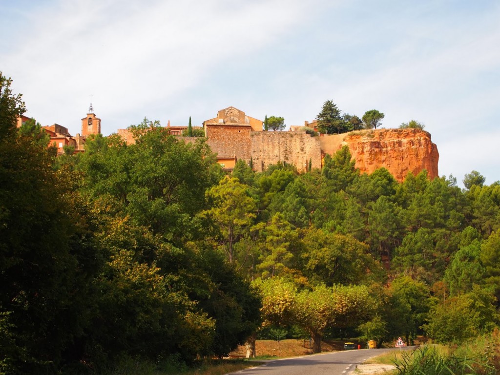 1024x768 ROUSSILLON: BRING YOUR CAMERA, PAINTBRUSHES, AND BASKET FOR THE MARKET