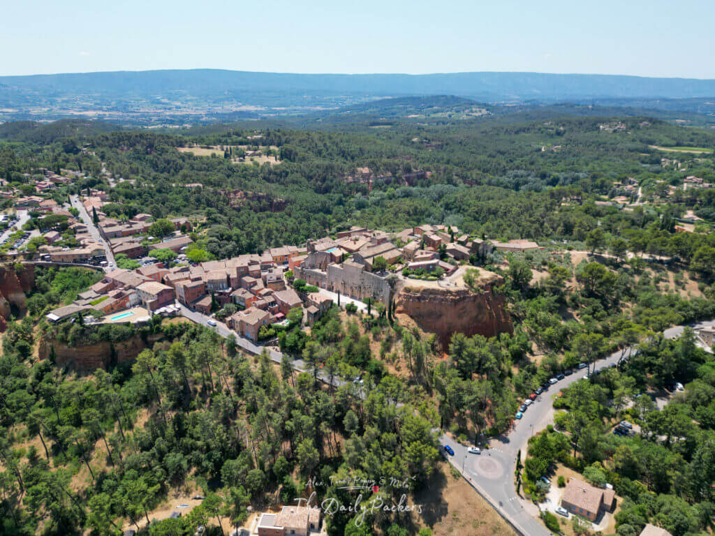 1024x768 Roussillon: Discovering Provence's Stunning Red Village