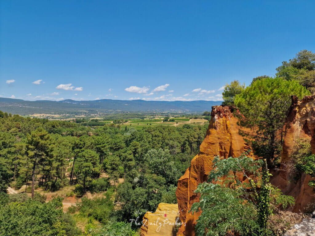 1024x768 Roussillon: Discovering Provence's Stunning Red Village