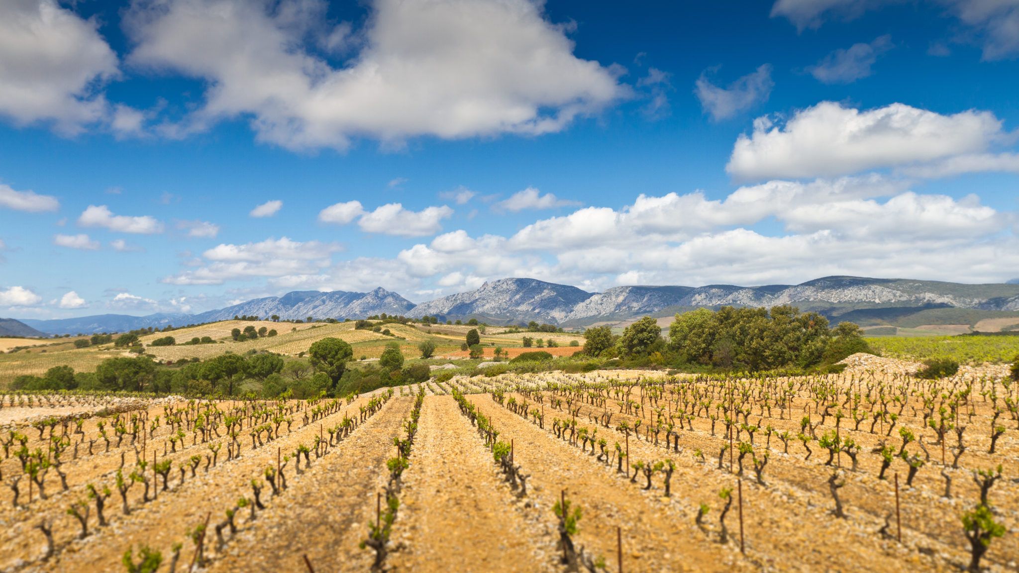 2048x1152 Roussillon & Bannier