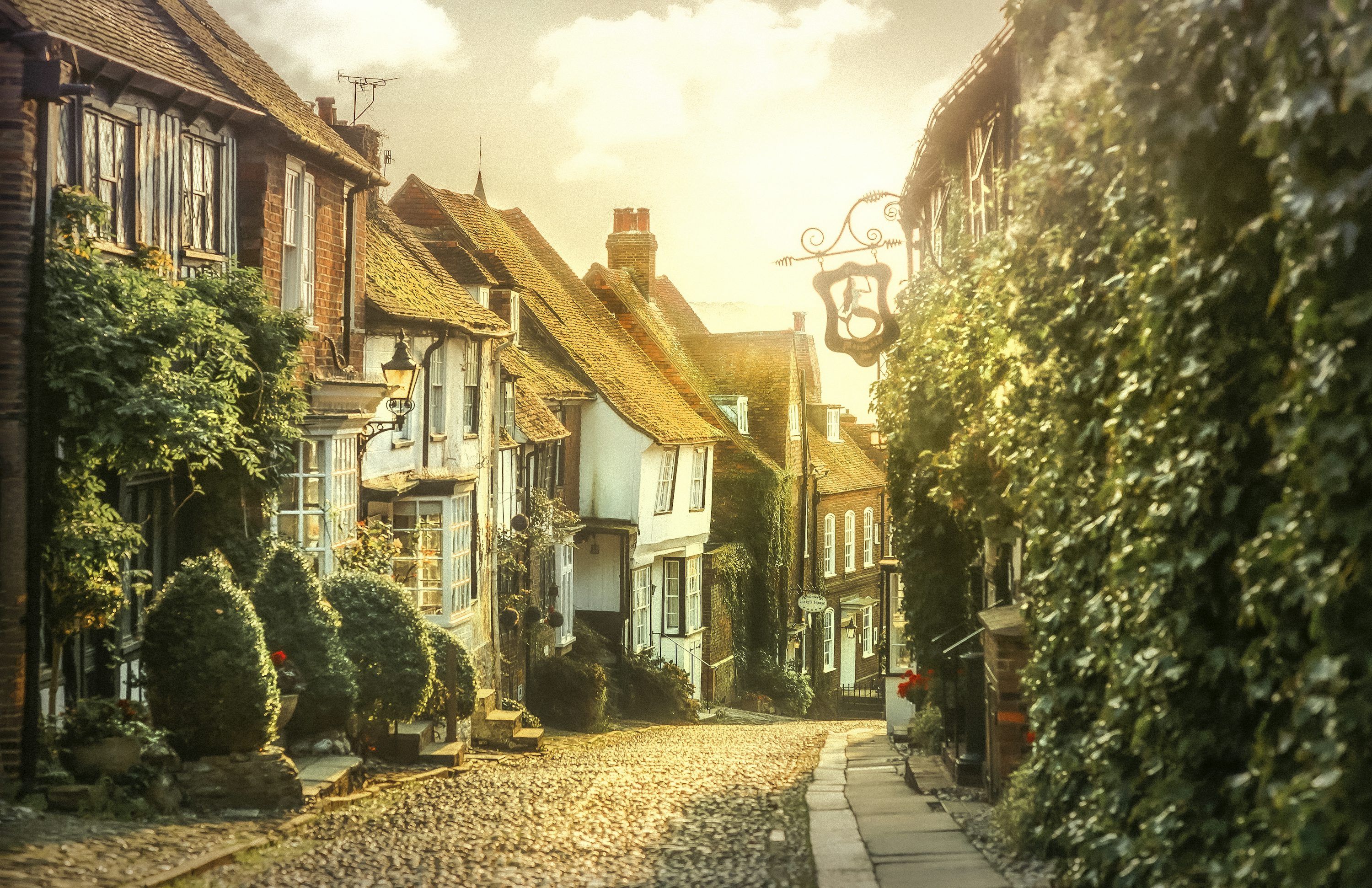 3000x1942 English Town Picture. Download Free Image