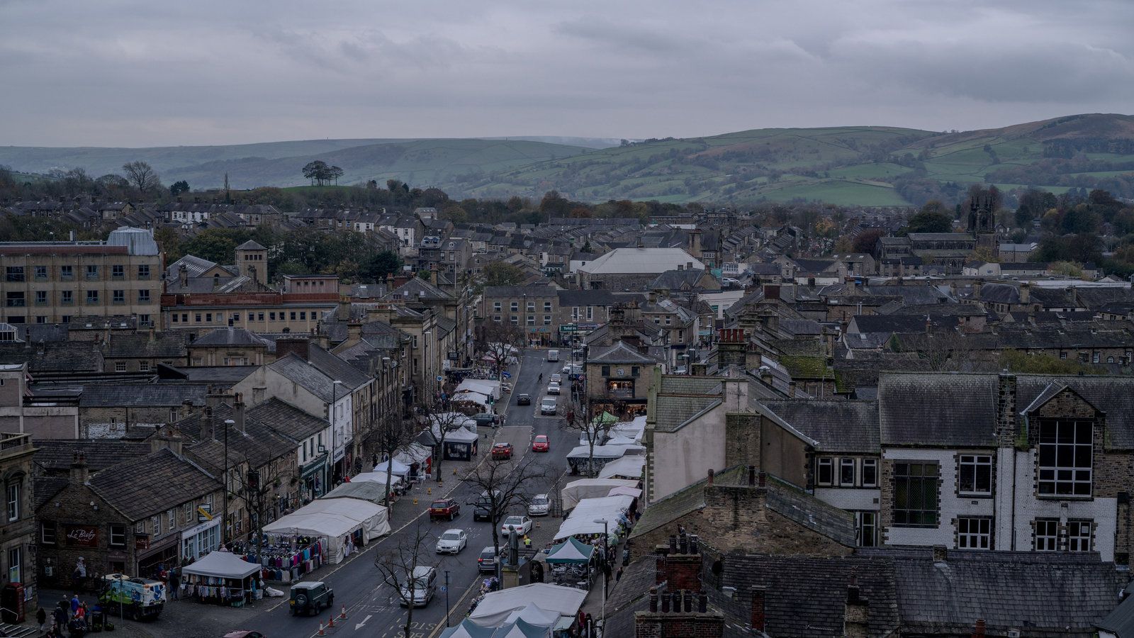 1600x900 Yes, This Is Britain's Happiest Place. (It Looks Beautiful in the Rain.)