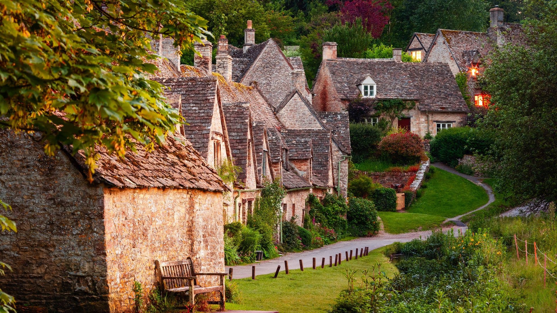 1920x1080 This 'teeny' town two hours from London labelled the 'most beautiful in England'