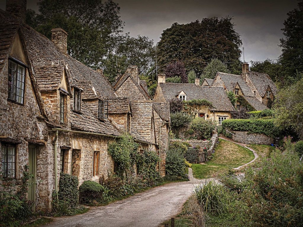 1024x768 Wallpaper Beautiful town, trees, houses, Arlington Row, Bibury, England 2560x1600 Picture, Image