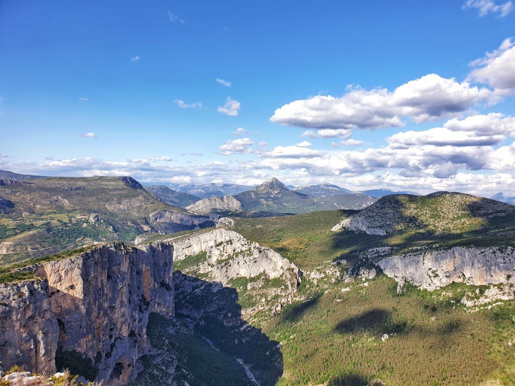 1024x768 Around the Gorges du Verdon
