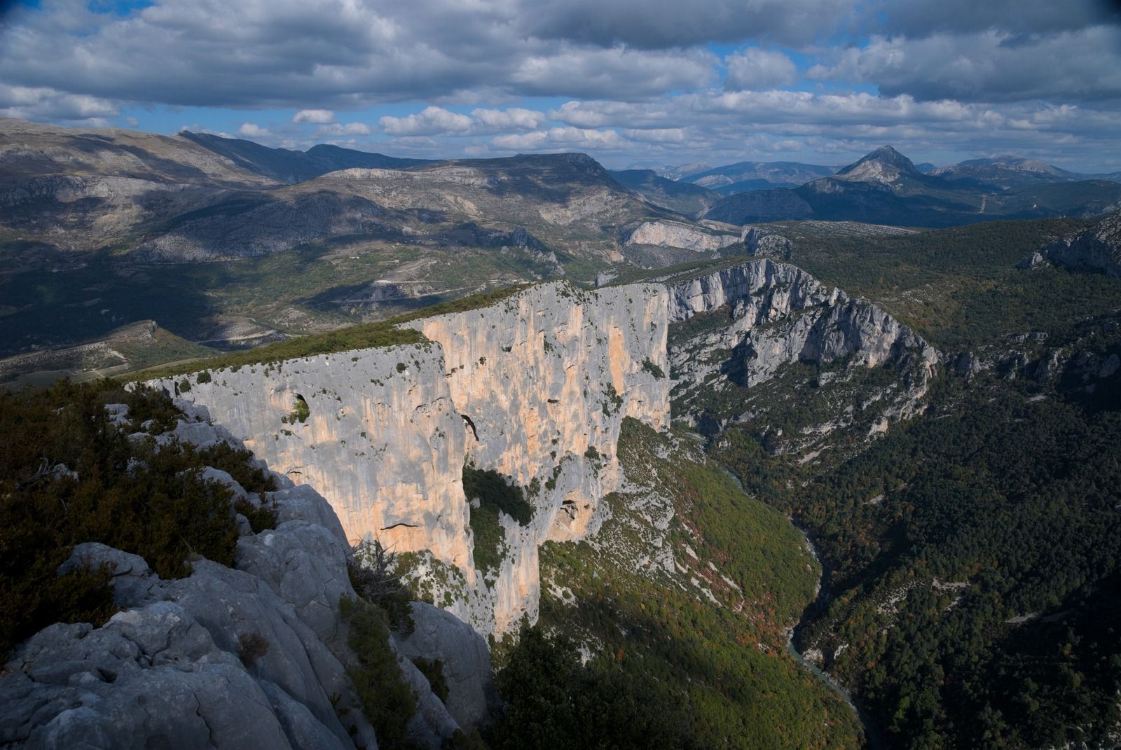1600x1071 Force of Nature: Verdon Gorge, France