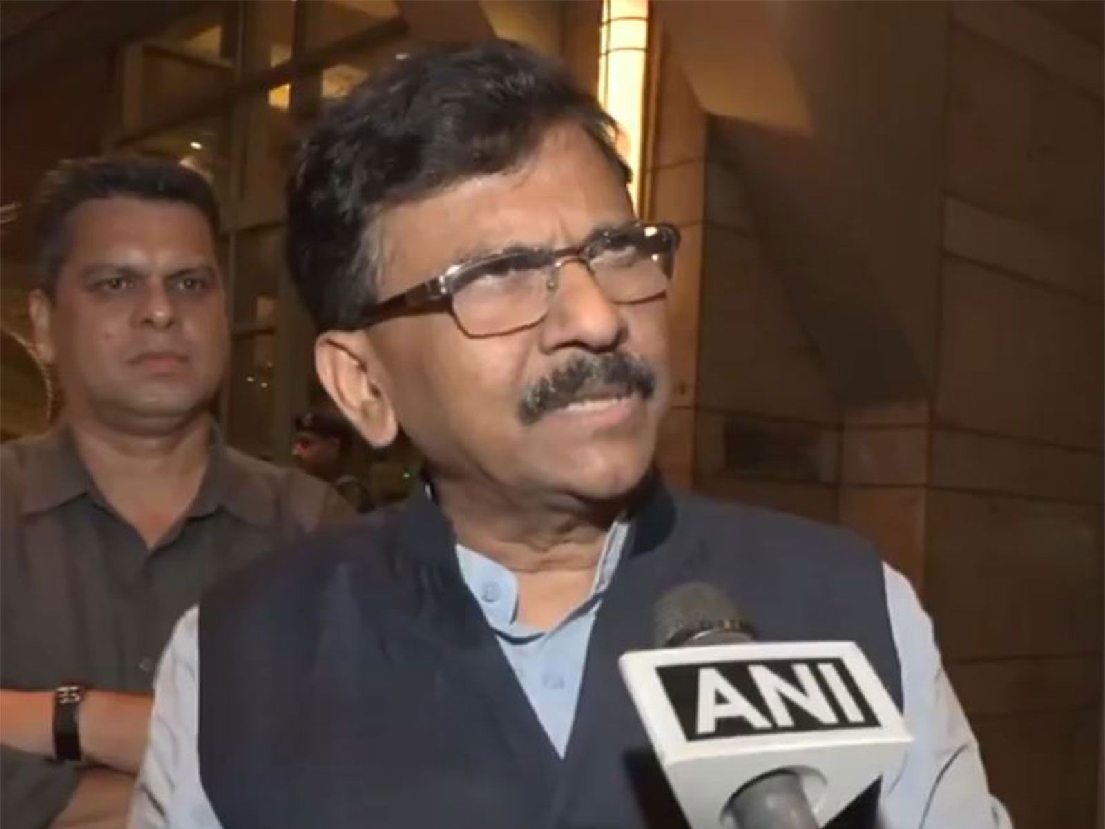 1600x1200 Sanjay Raut warns of disqualification for rebel Shiv Sena MPs