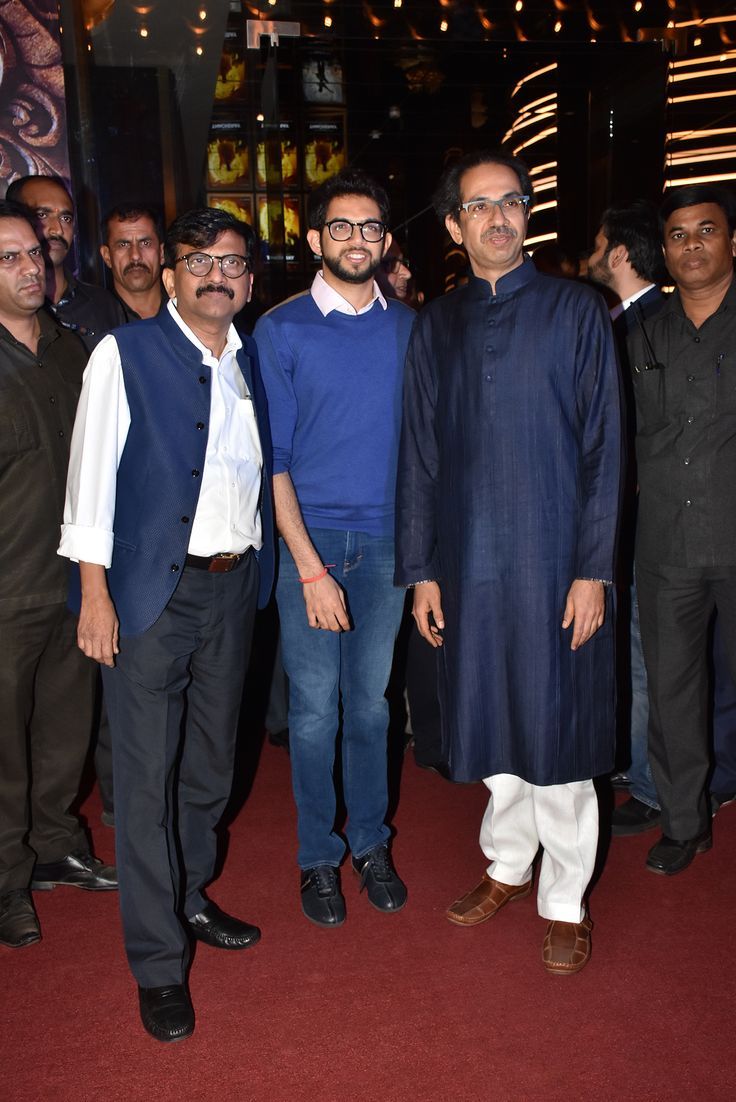 736x1102 Sanjay Raut, Aaditya Thackeray and Uddhav Thackeray at Thackeray film's special screening