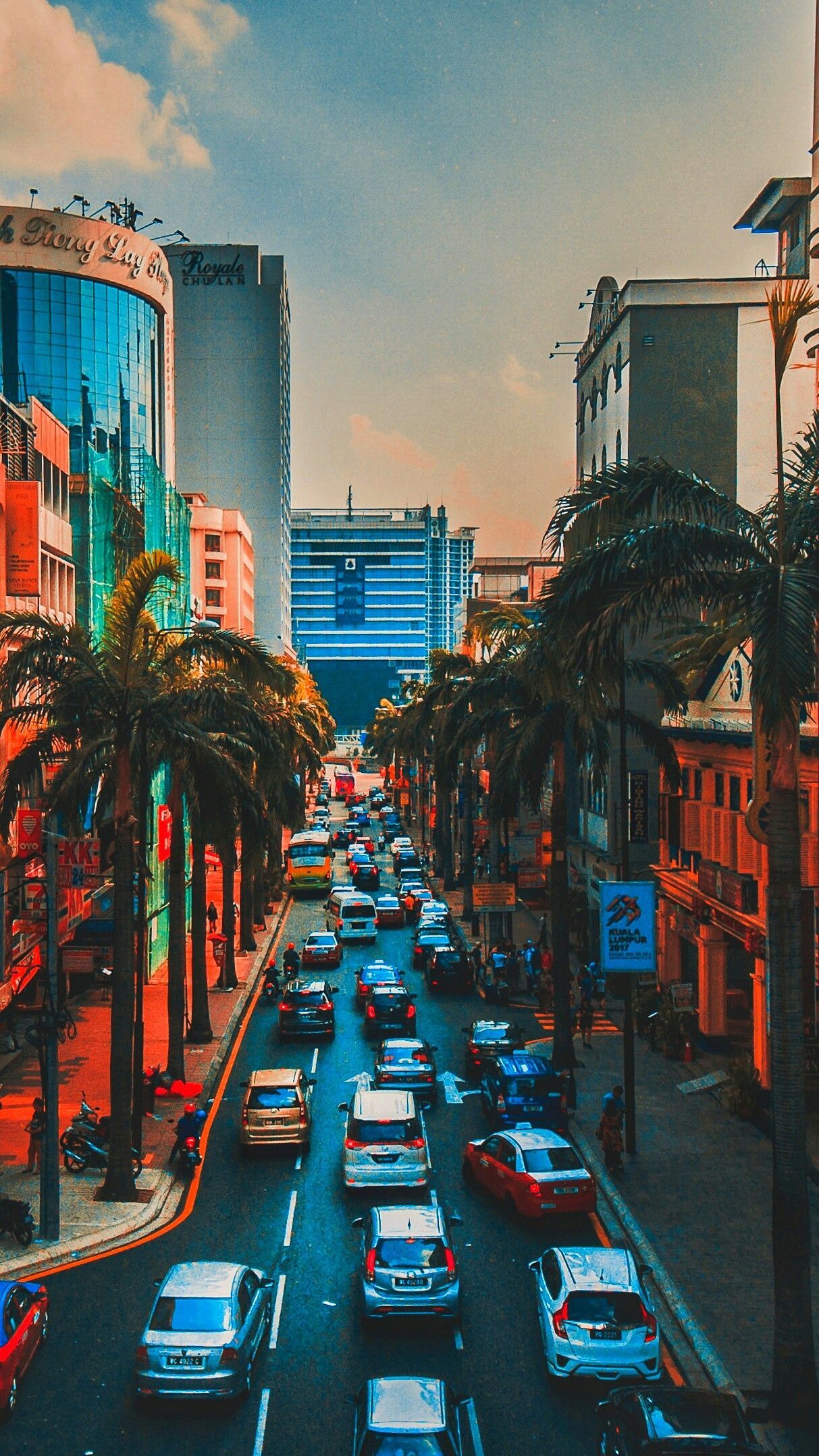 1213x2157 City Summer Vibes Wallpaper