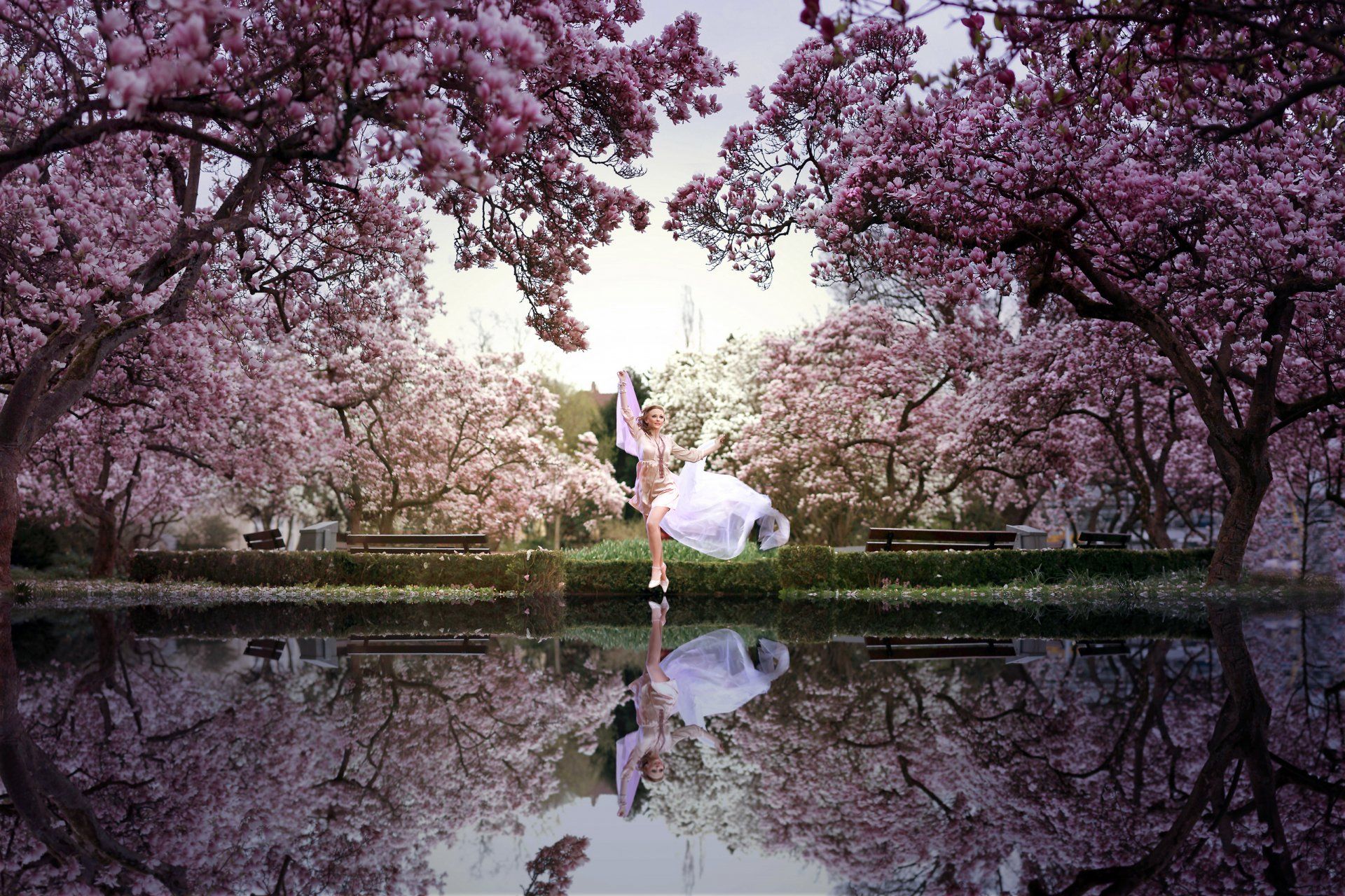 1920x1280 Grace in Bloom: Stunning HD Woman Photography Wallpaperx2133