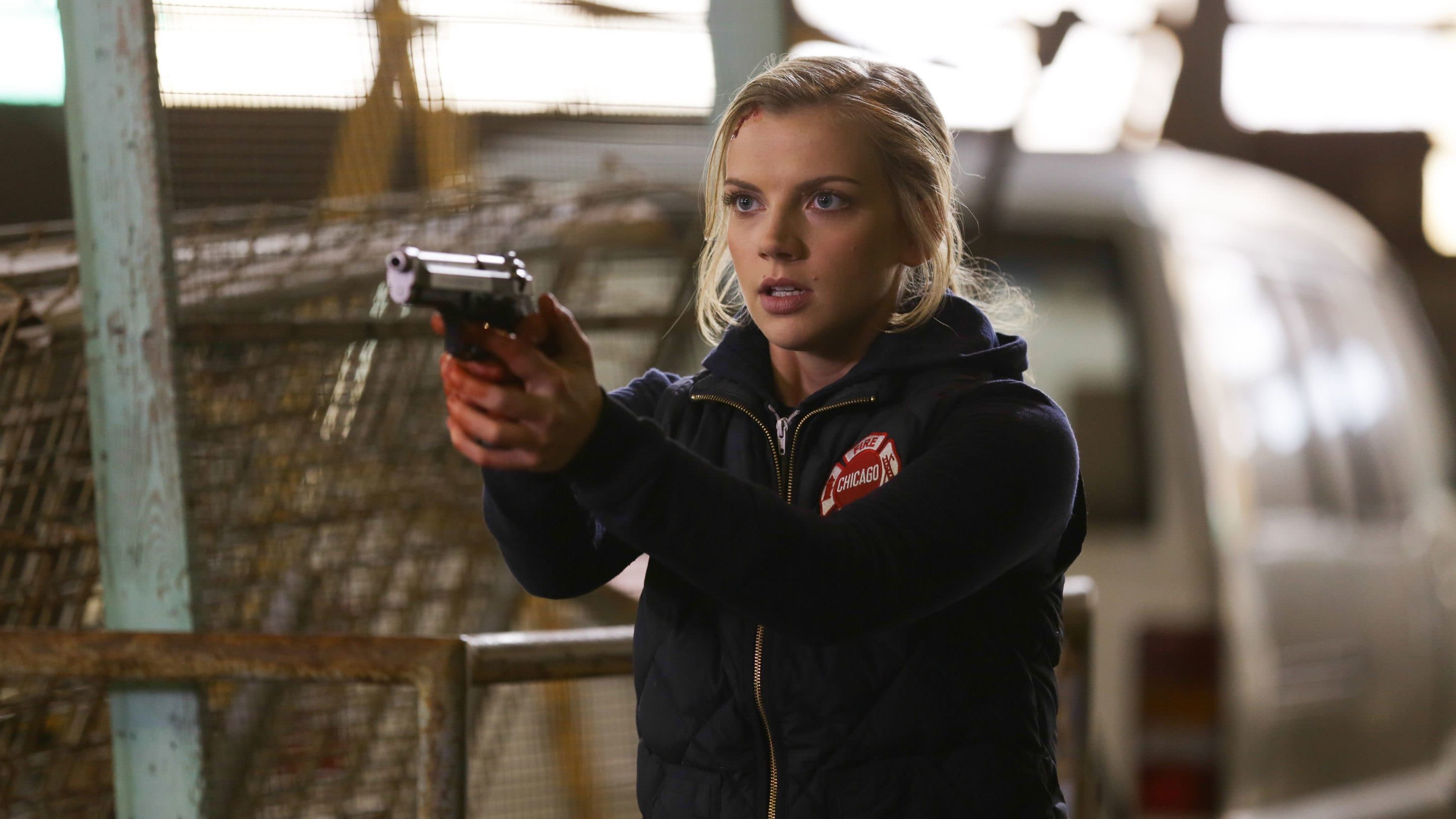 2880x1620 Wallpaper look, pose, weapons, the series, Kara Killmer, Kara Killmer, Sylvie Brett, Chicago Fire for mobile and desktop, section фильмы, resolution 2880x1620
