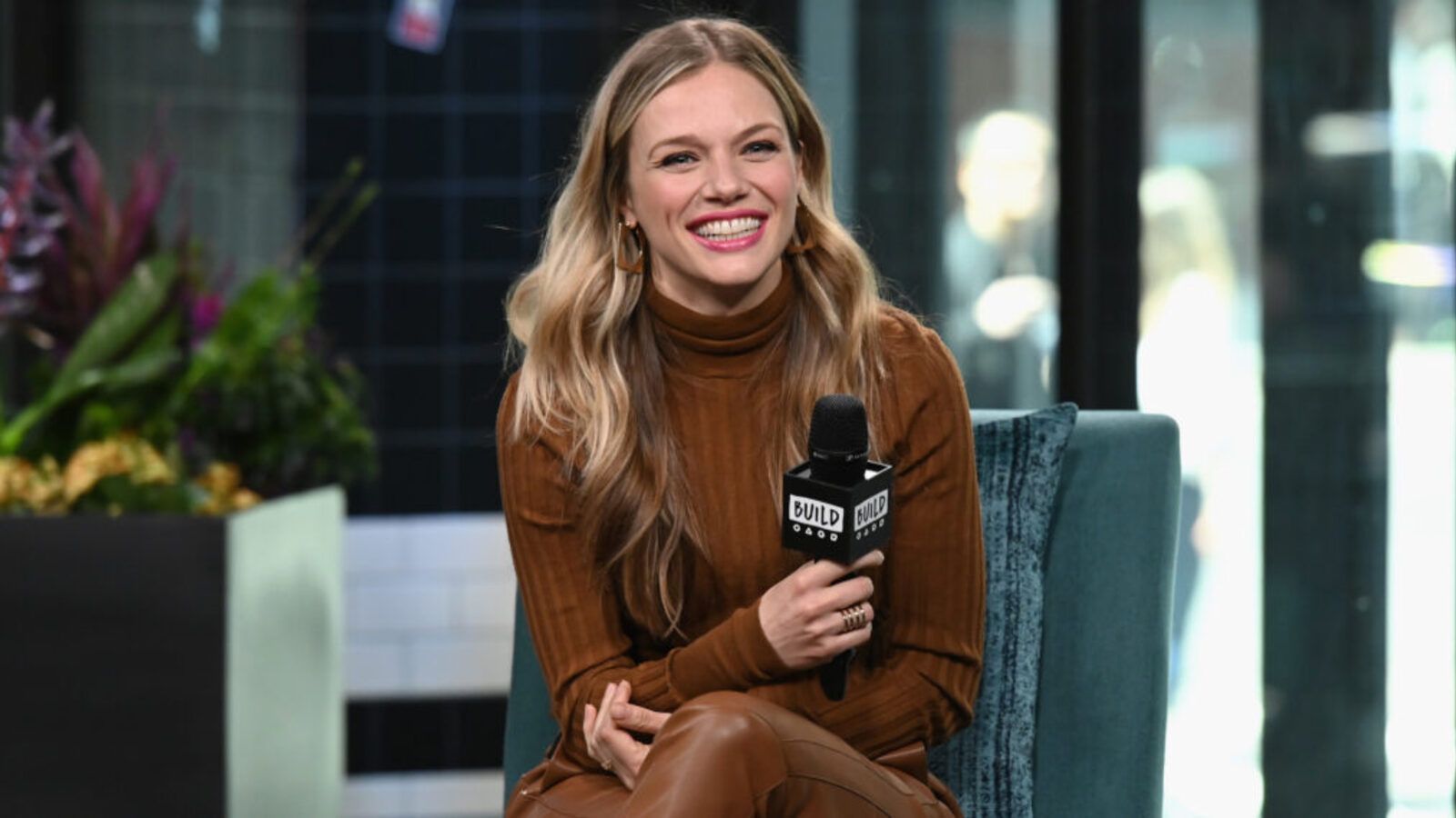 1600x900 Tracy Spiridakos Sets First Post-'Chicago P.D.' Role