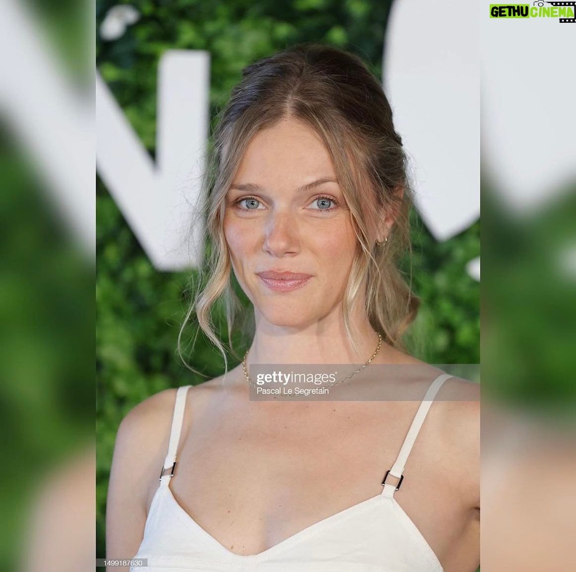 1162x1154 Tracy Spiridakos Instagram