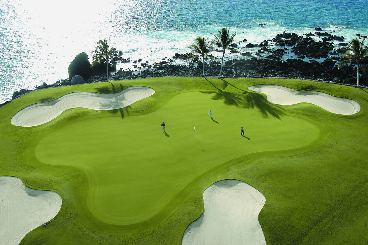 1280x851 The Most Charming Golf Courses in Hawaii