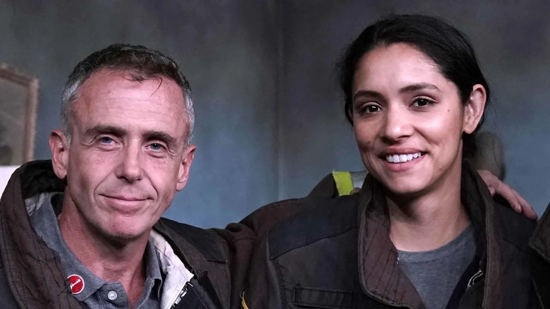 1920x1080 Chicago Fire's' David Eigenberg & Miranda Rae Mayo Do An Epic 'Sex And The City' Shout Out