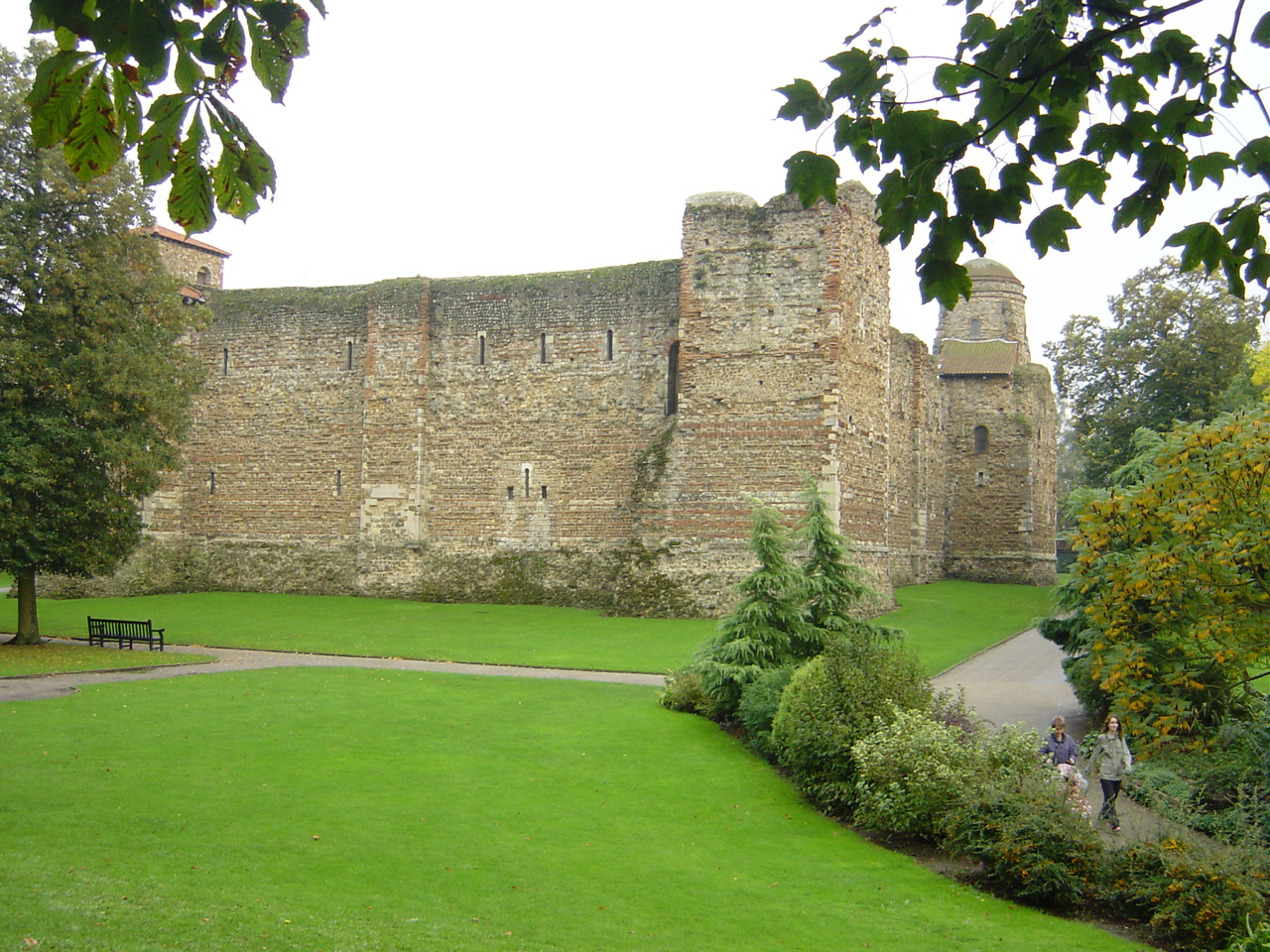 1280x960 Colchester castle, rear
