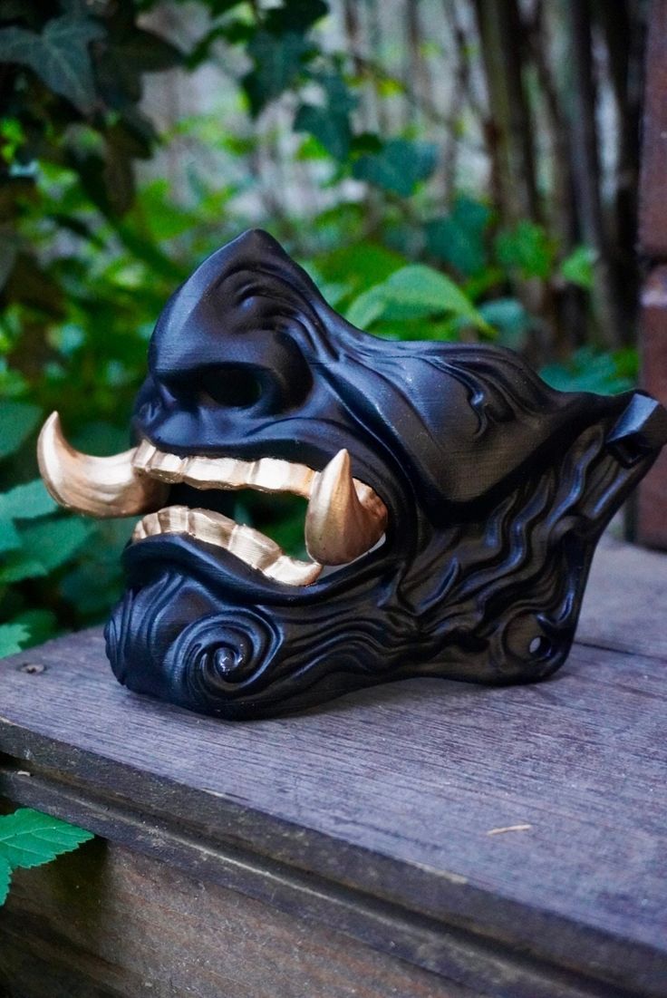 736x1101 Black and gold Mempo mask, samurai mask, oni mask, cosplay mask, Japanese decoration, yokai mask